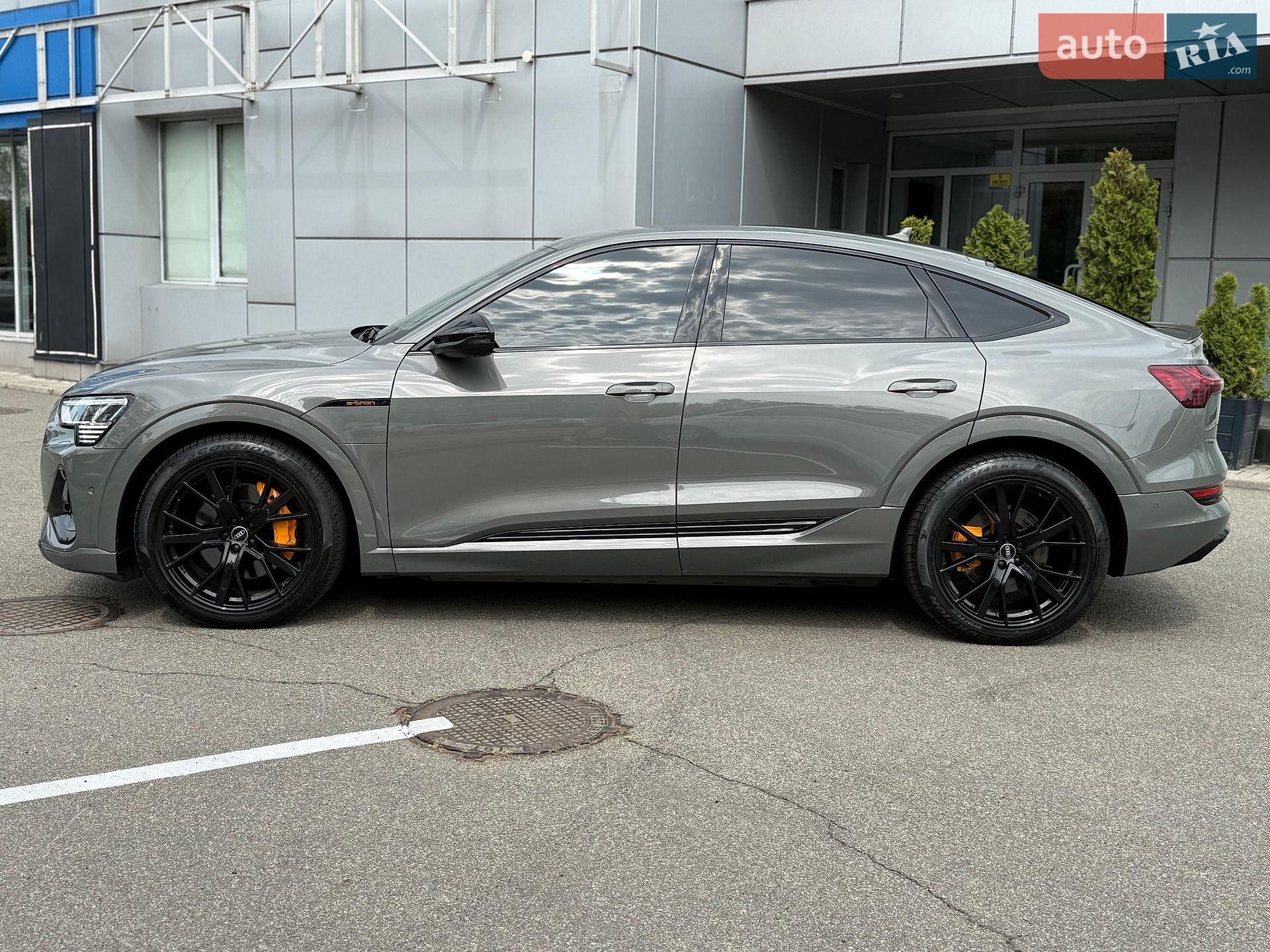 Audi e-tron Sportback 2022 VIN WAUZZZGE0PB022966 фото оголошення 2 з 43