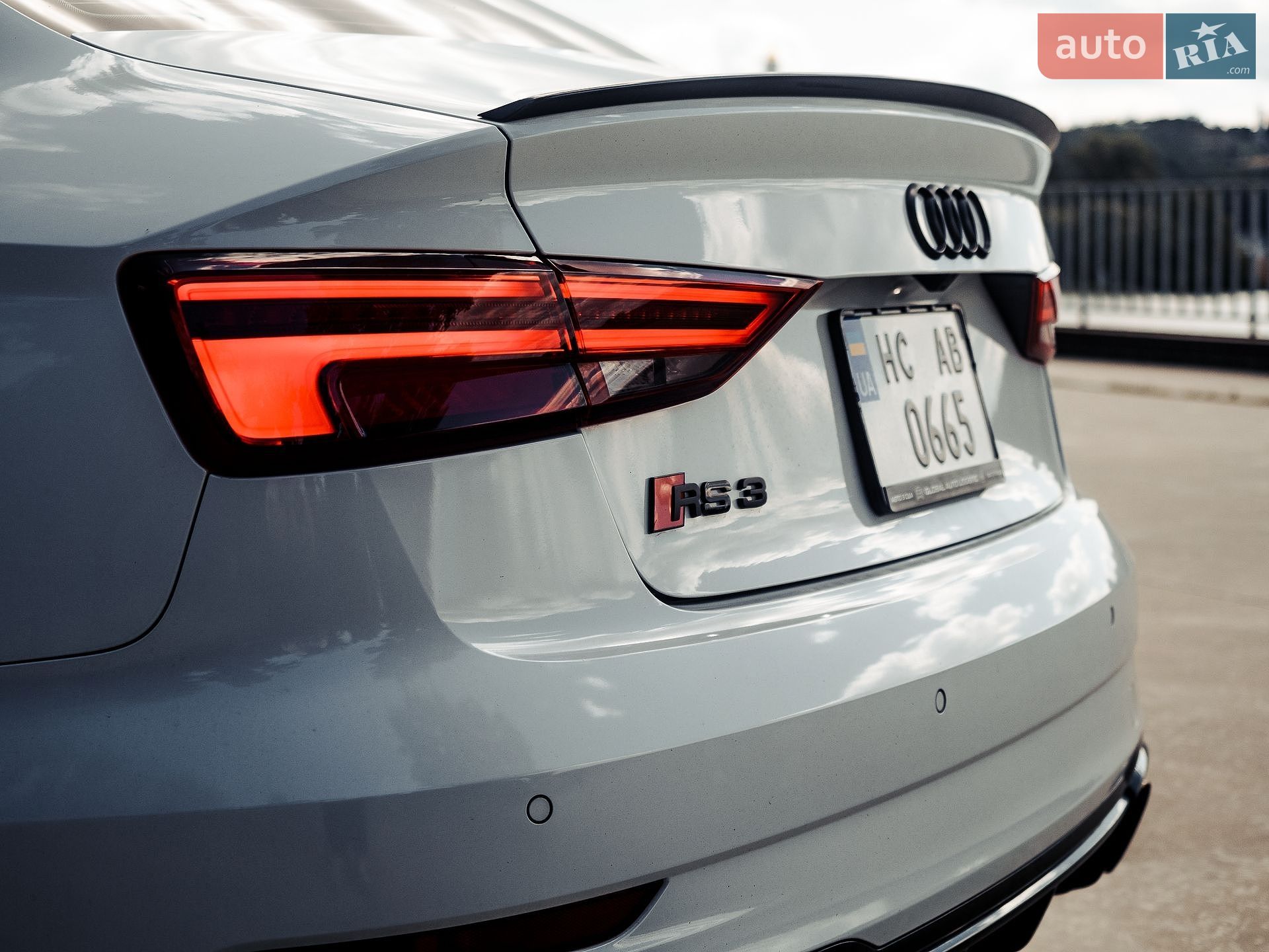 Audi RS3 2017 VIN WUABWGFF3J1900093 фото оголошення 11 з 56