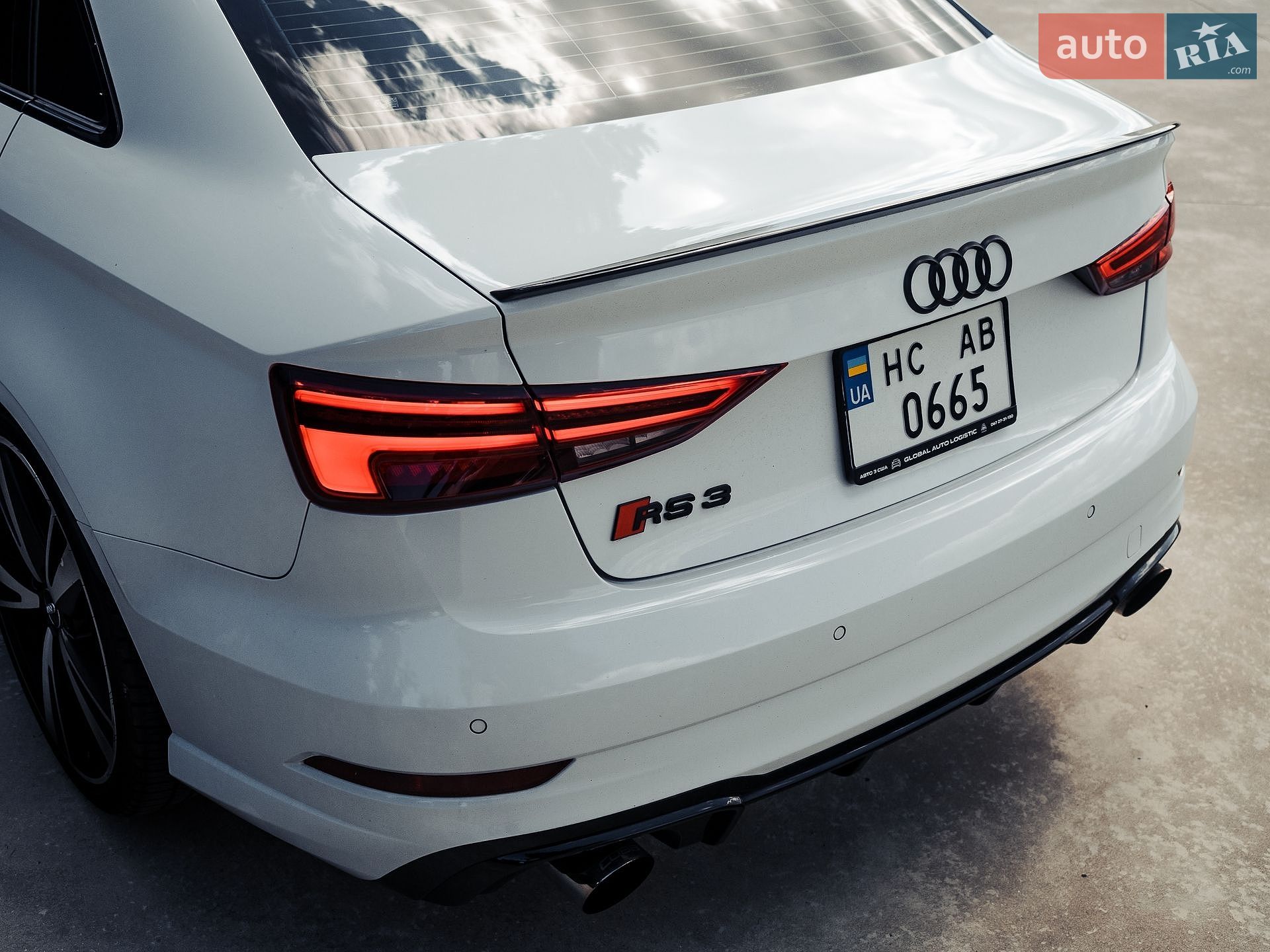 Audi RS3 2017 VIN WUABWGFF3J1900093 фото оголошення 12 з 56