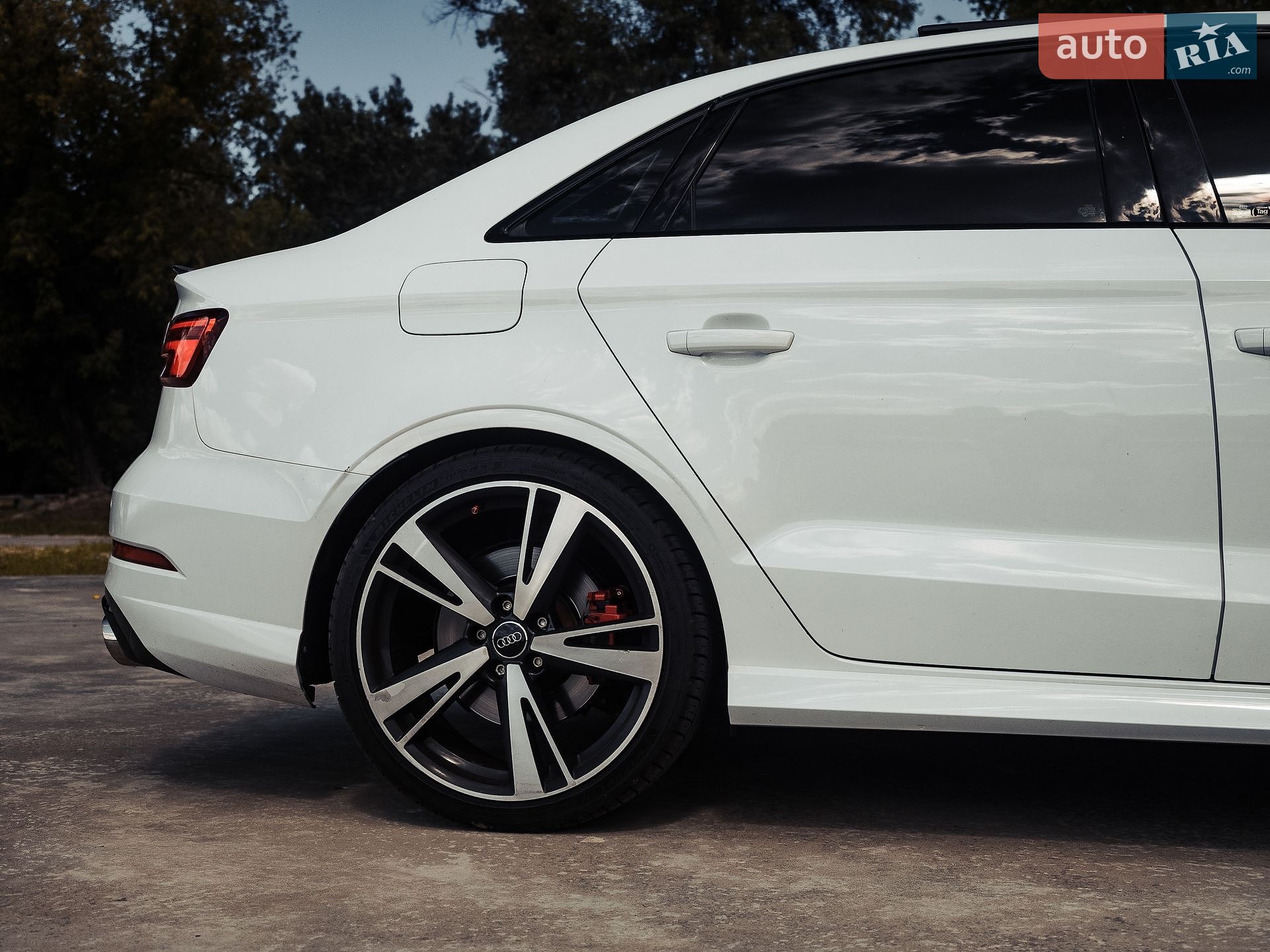 Audi RS3 2017 VIN WUABWGFF3J1900093 фото оголошення 13 з 56