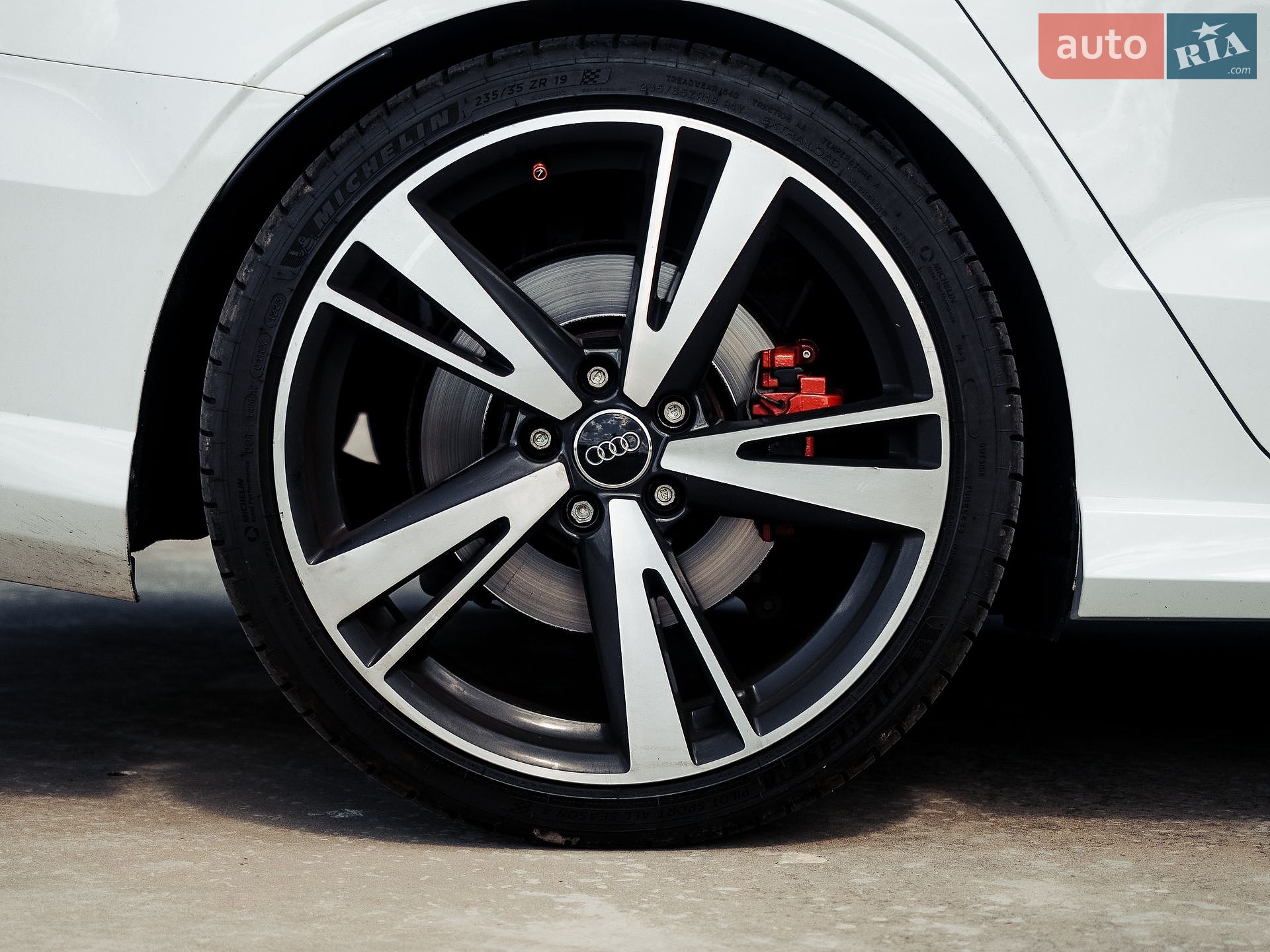Audi RS3 2017 VIN WUABWGFF3J1900093 фото оголошення 14 з 56