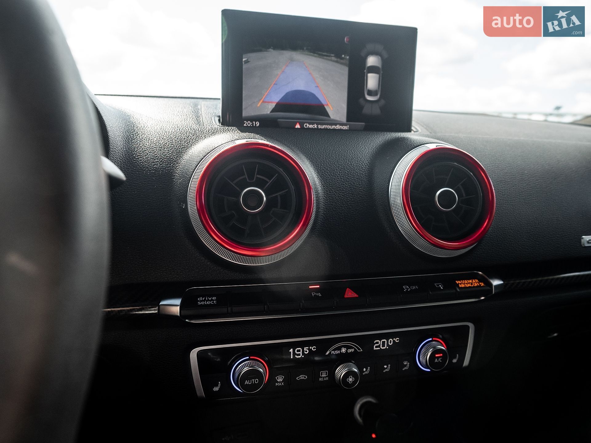 Audi RS3 2017 VIN WUABWGFF3J1900093 фото оголошення 23 з 56