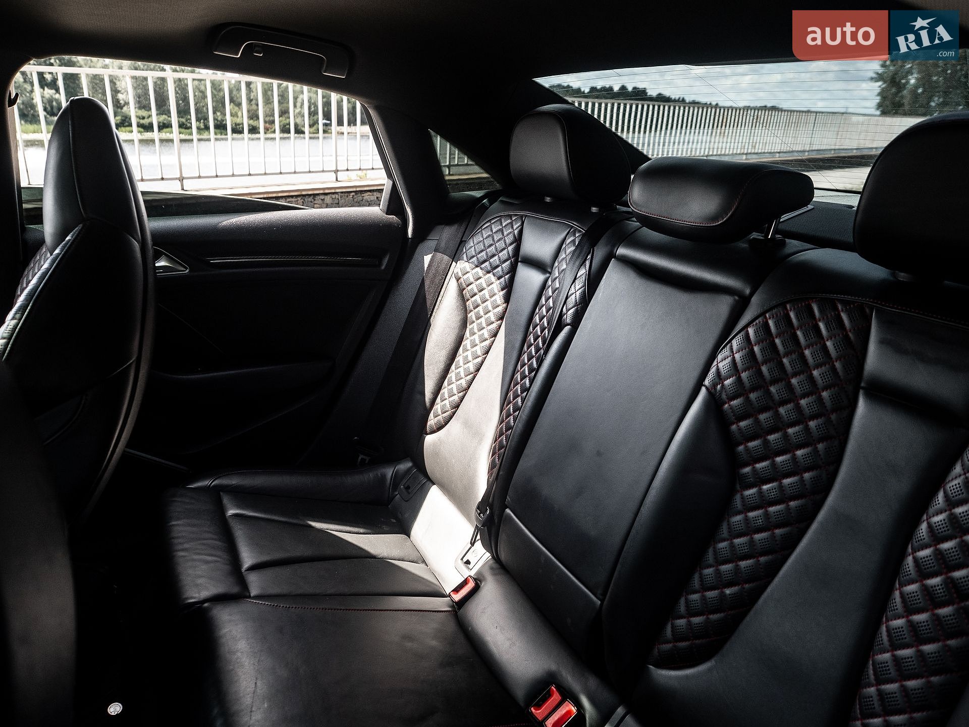 Audi RS3 2017 VIN WUABWGFF3J1900093 фото оголошення 38 з 56
