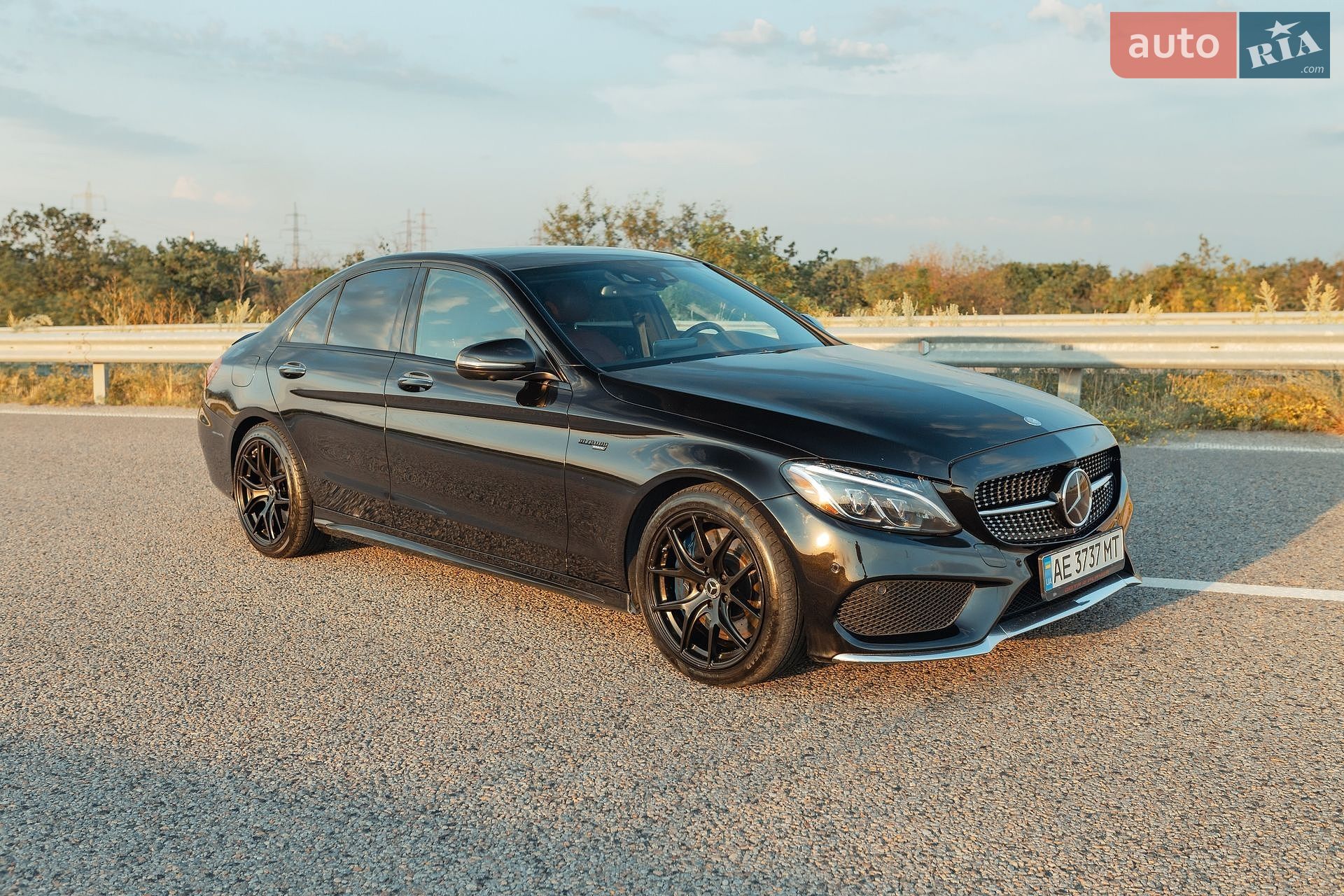 Mercedes-Benz C-Class 2017 VIN 55SWF6EBXJU255570 фото оголошення 2 з 51