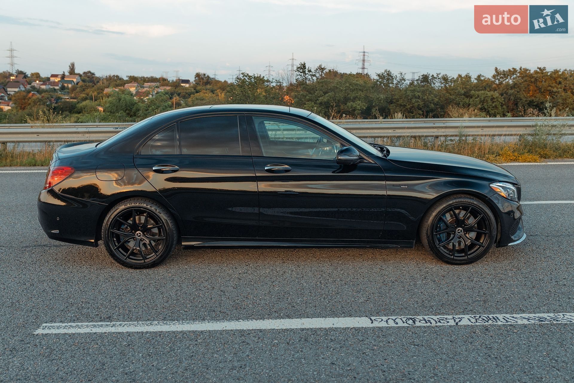 Mercedes-Benz C-Class 2017 VIN 55SWF6EBXJU255570 фото оголошення 16 з 51