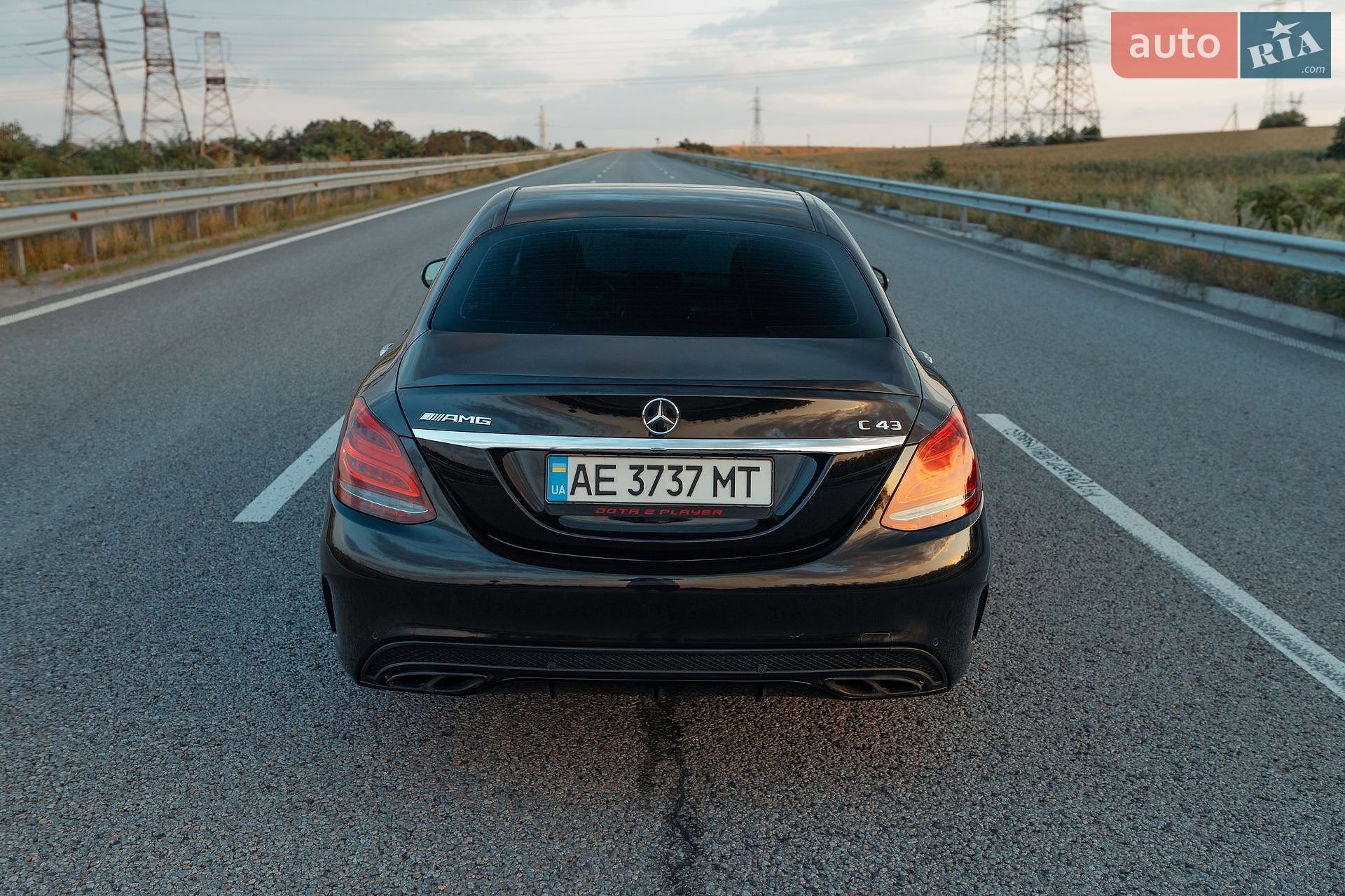 Mercedes-Benz C-Class 2017 VIN 55SWF6EBXJU255570 фото оголошення 18 з 51