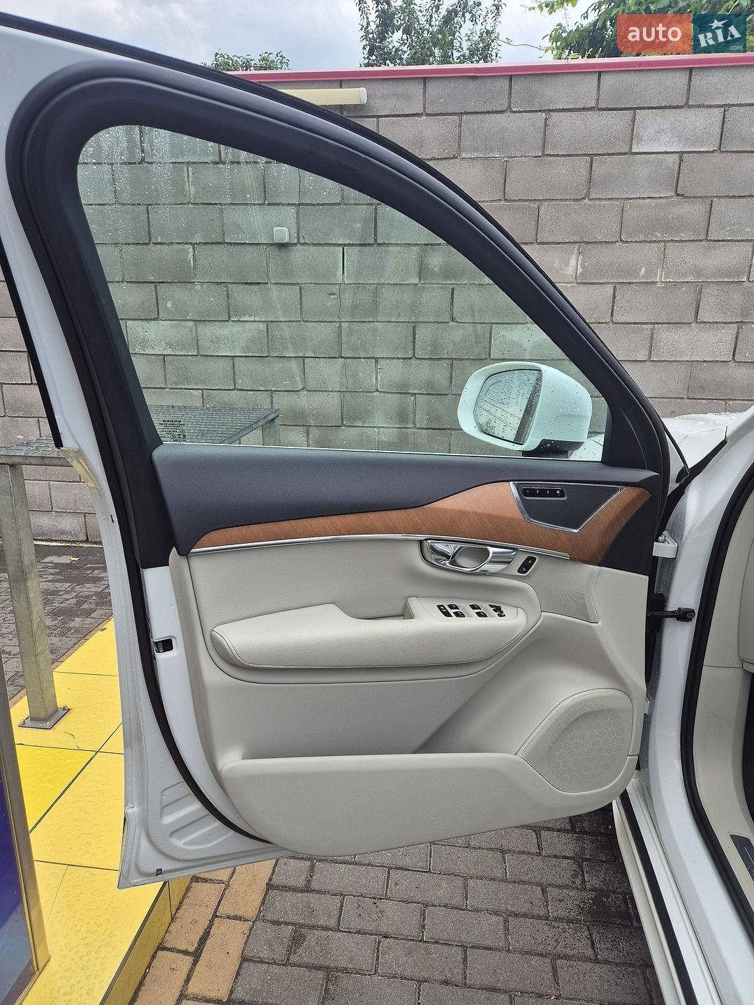 Volvo Xc90 2020 VIN YV4BR0CK0M1683293 фото оголошення 2 з 107