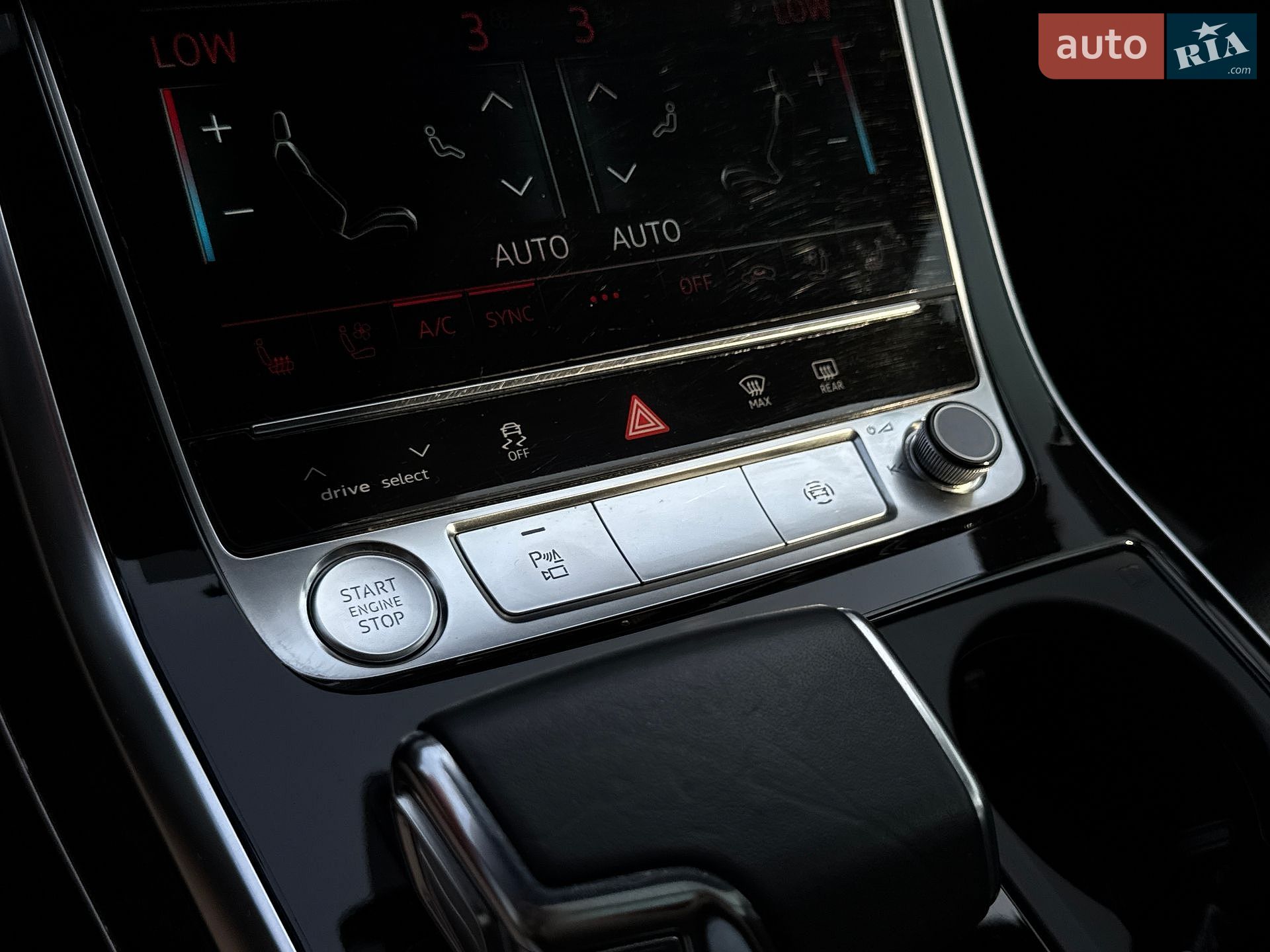 Audi Q8 2019 VIN WA1FVAF18LD010042 фото оголошення 23 з 40