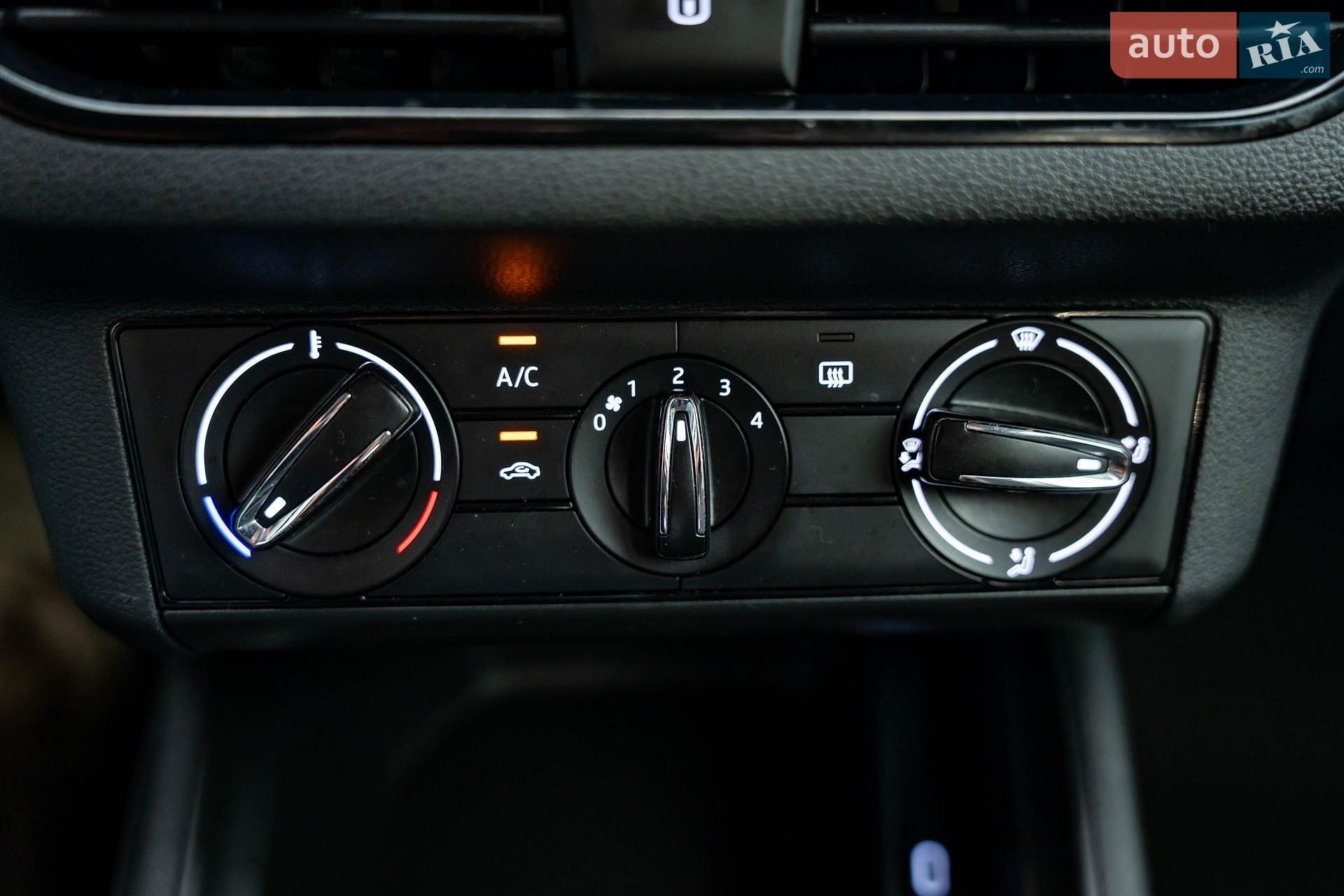 Skoda Kamiq 2021 VIN TMBGC4NW1M3147328 фото оголошення 17 з 20