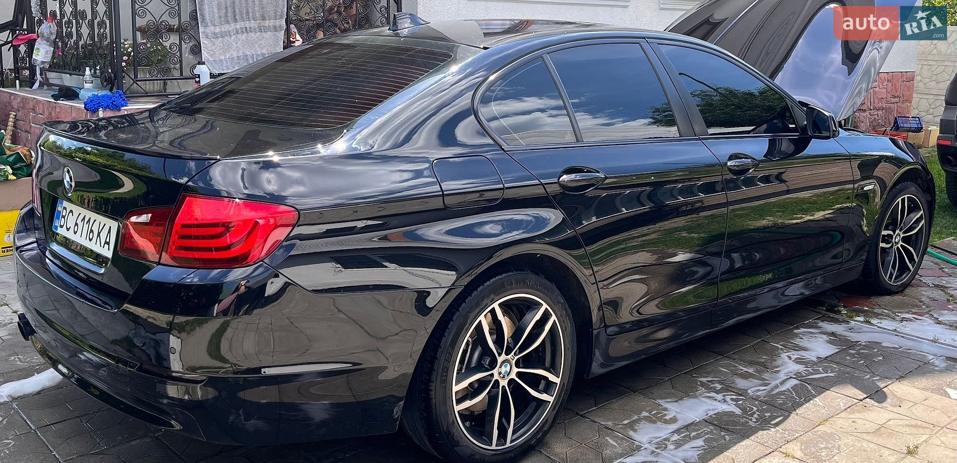 BMW 5 Series 2013 VIN WBAFW11070D269969 фото оголошення 2 з 23