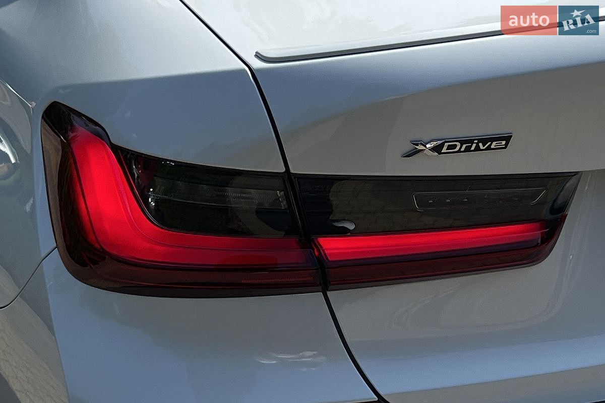 BMW 3 Series 2022 VIN WBA5V780208C54377 фото оголошення 7 з 24