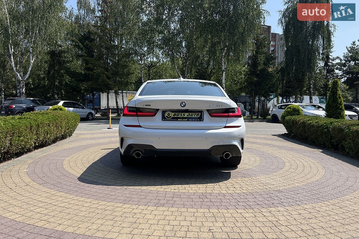 BMW 3 Series 2022 VIN WBA5V780208C54377 фото оголошення 8 з 24
