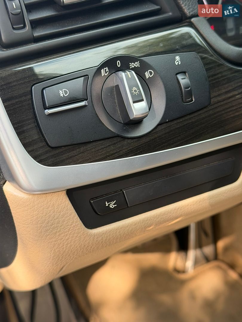 BMW 5 Series 2014 VIN WBAFV3C51ED685451 фото оголошення 17 з 19