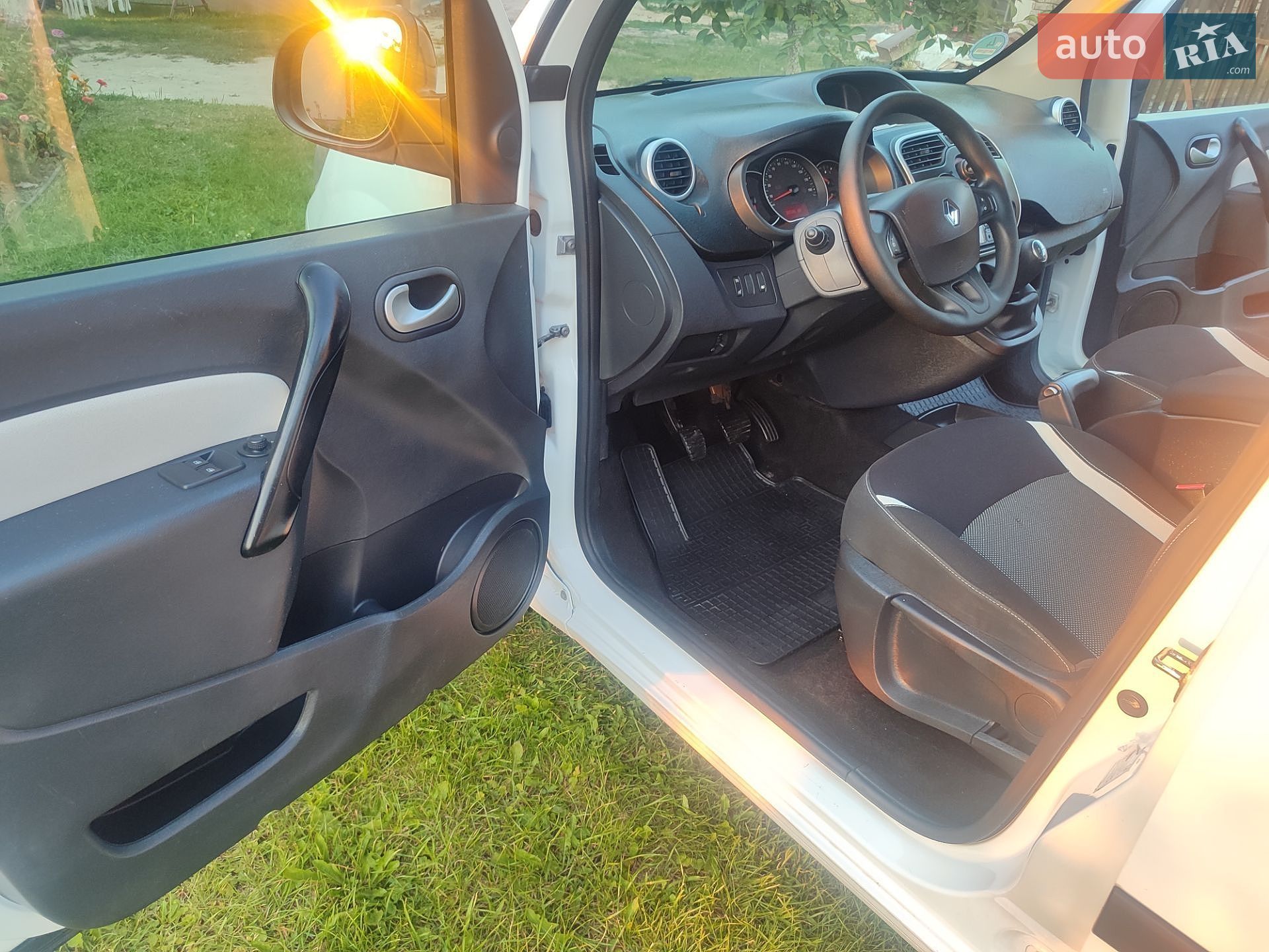 Renault Kangoo 2015 VIN VF1KW28B552850782 фото оголошення 14 з 20
