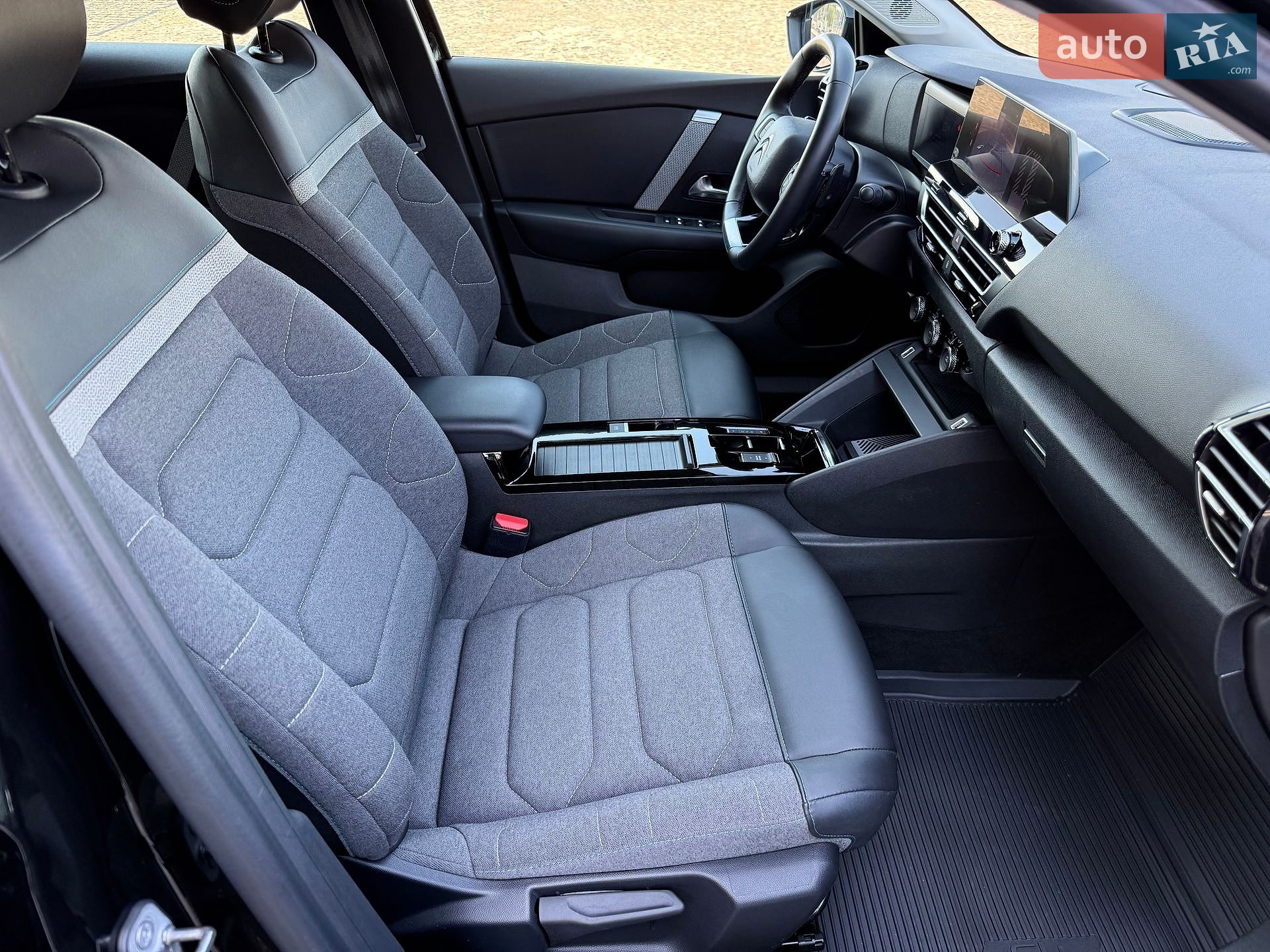 Citroen C4 X 2023 VIN VR7BEYHZBPE034402 фото оголошення 23 з 44