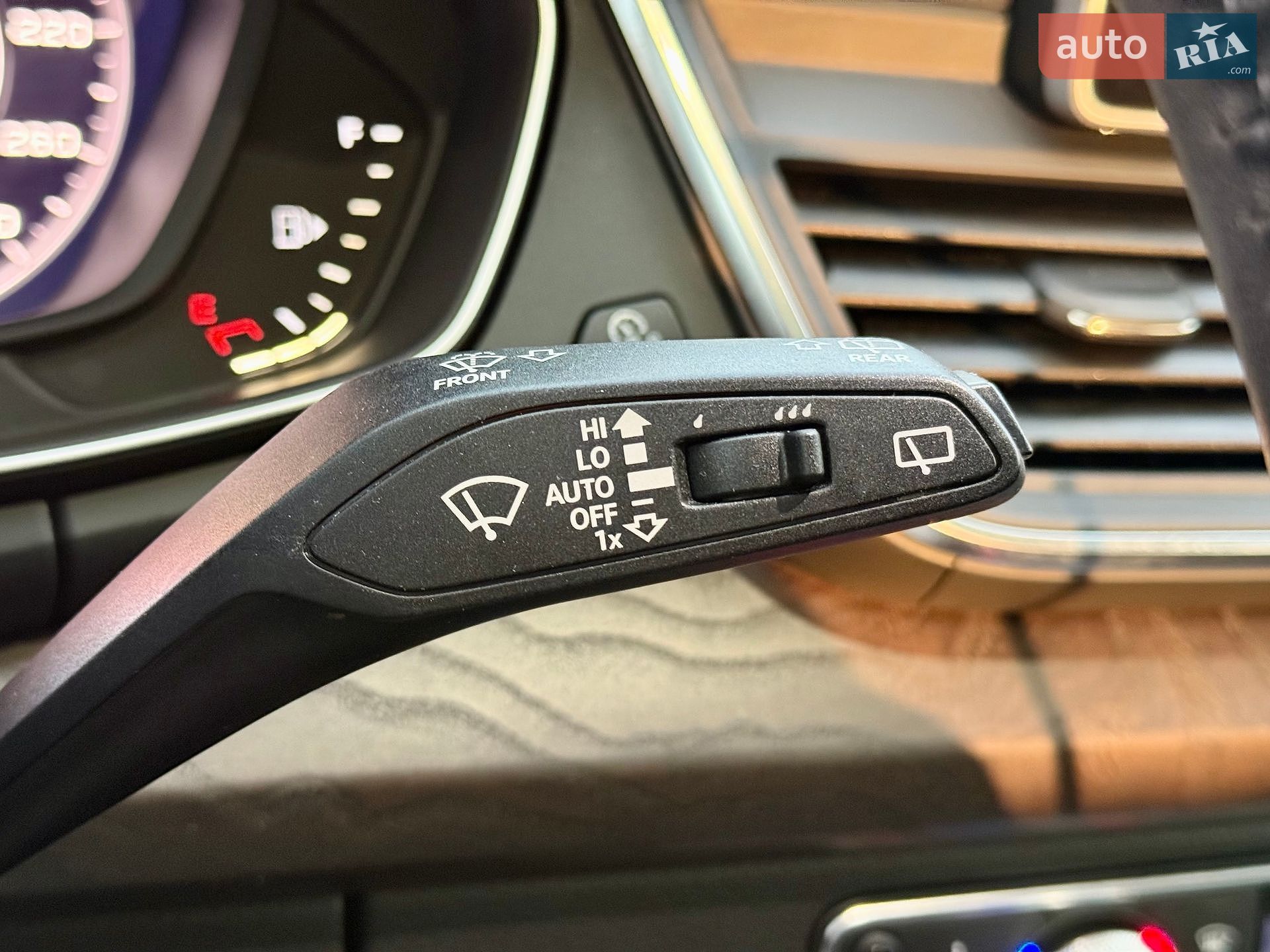 Audi Q5 2017 VIN WA1BNAFY2J2019016 фото оголошення 23 з 28