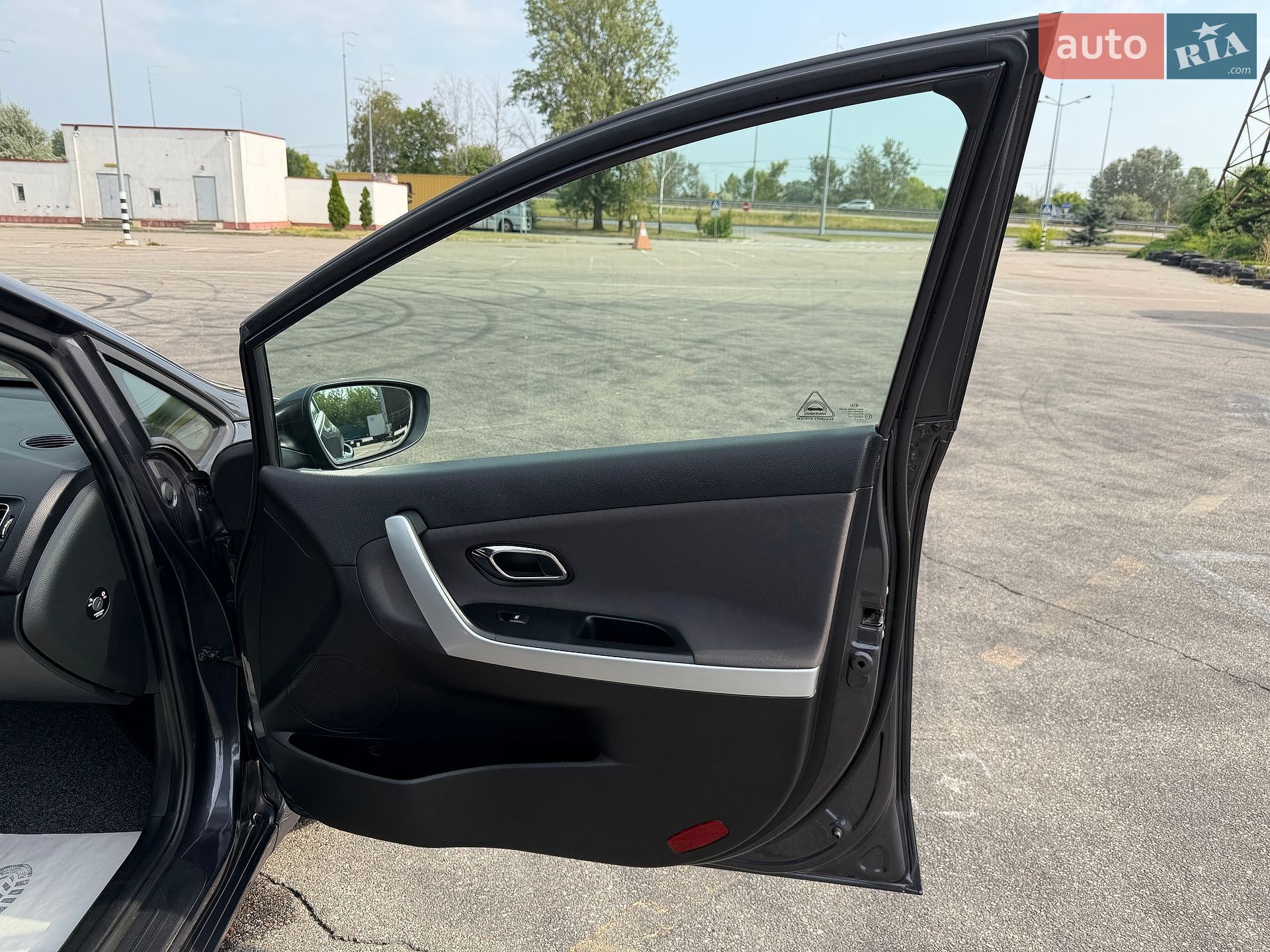 Kia Ceed 2015 VIN U5YHM816AEL086093 фото оголошення 20 з 122