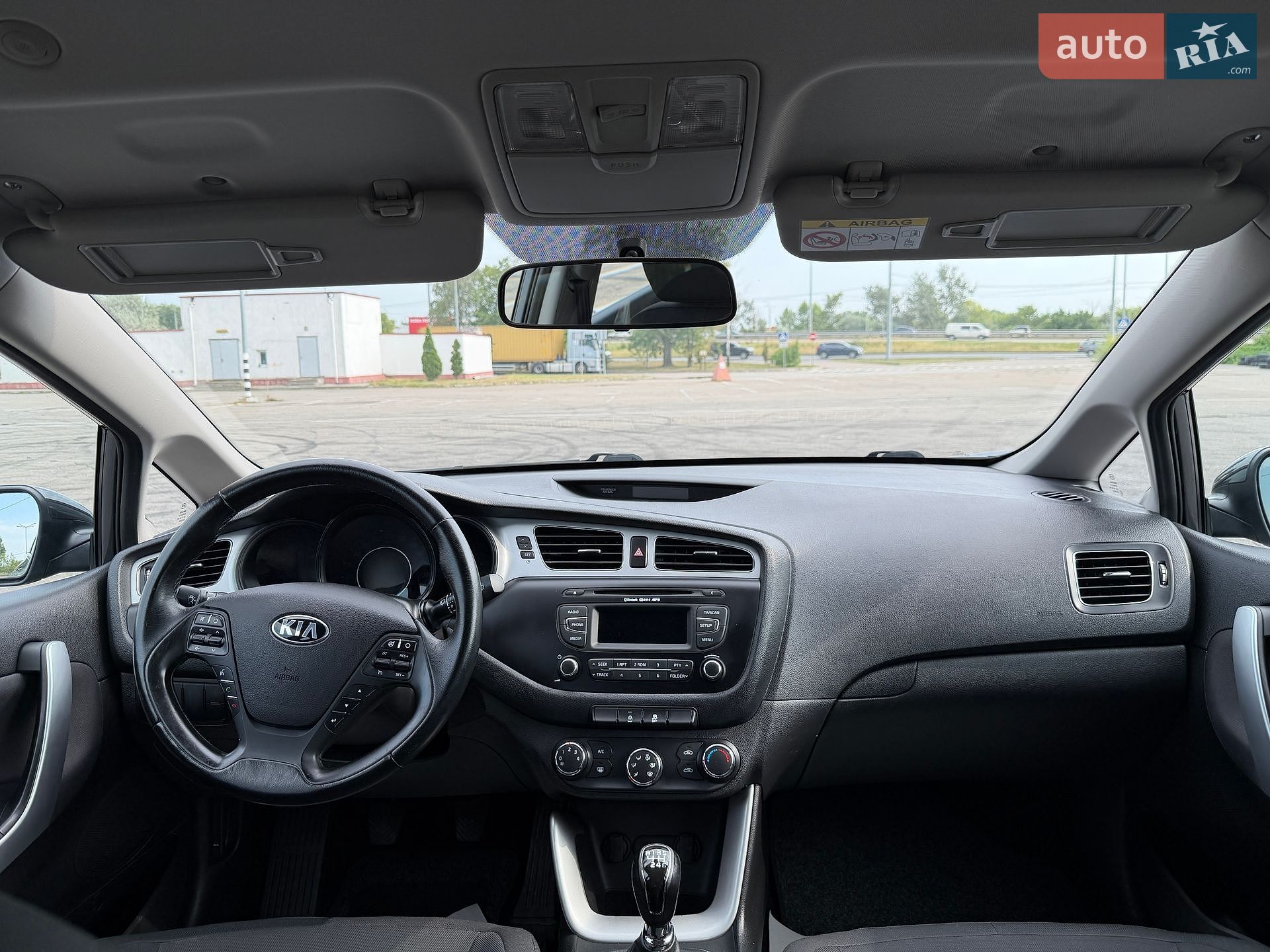 Kia Ceed 2015 VIN U5YHM816AEL086093 фото оголошення 38 з 122