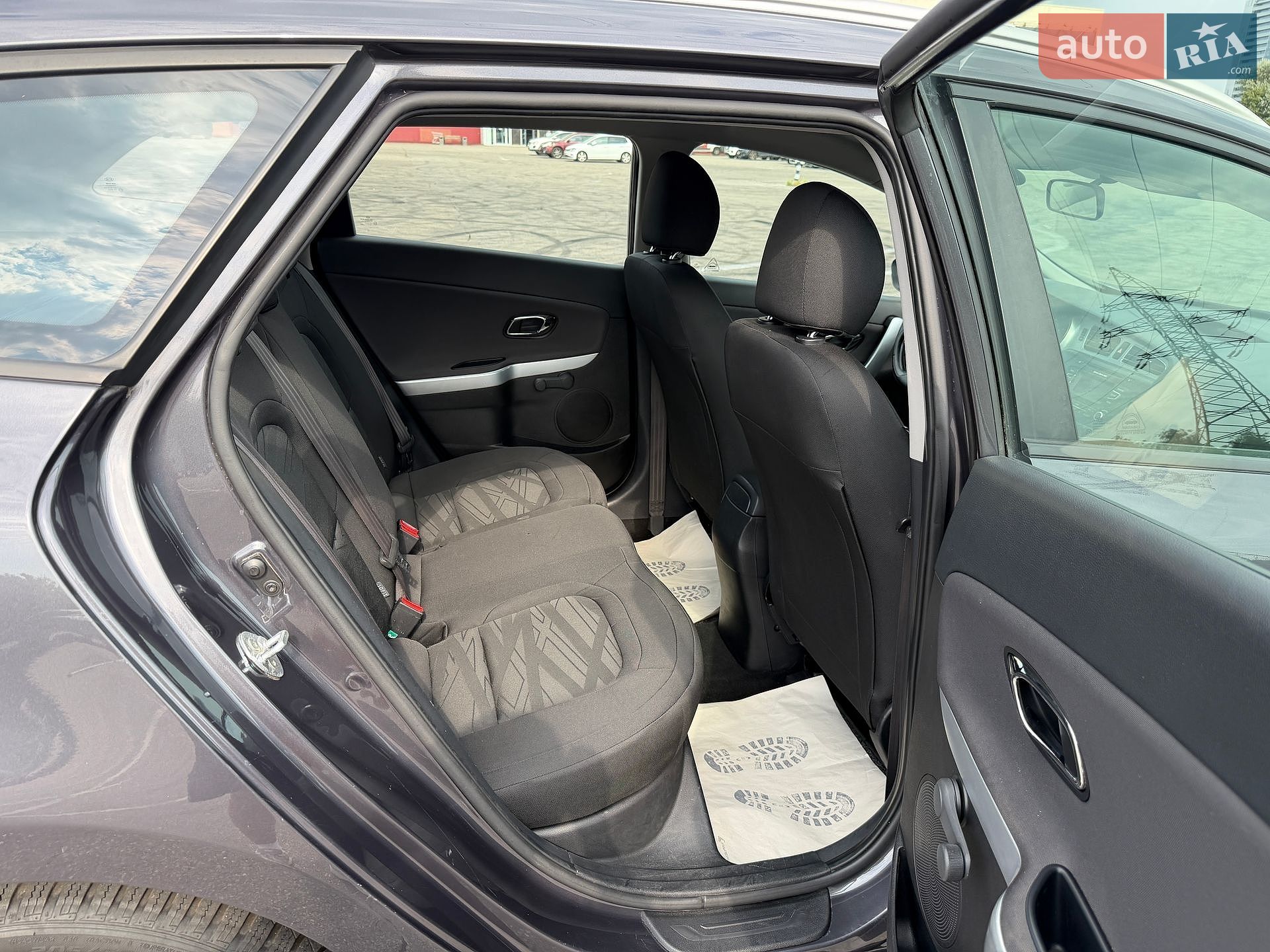 Kia Ceed 2015 VIN U5YHM816AEL086093 фото оголошення 25 з 122