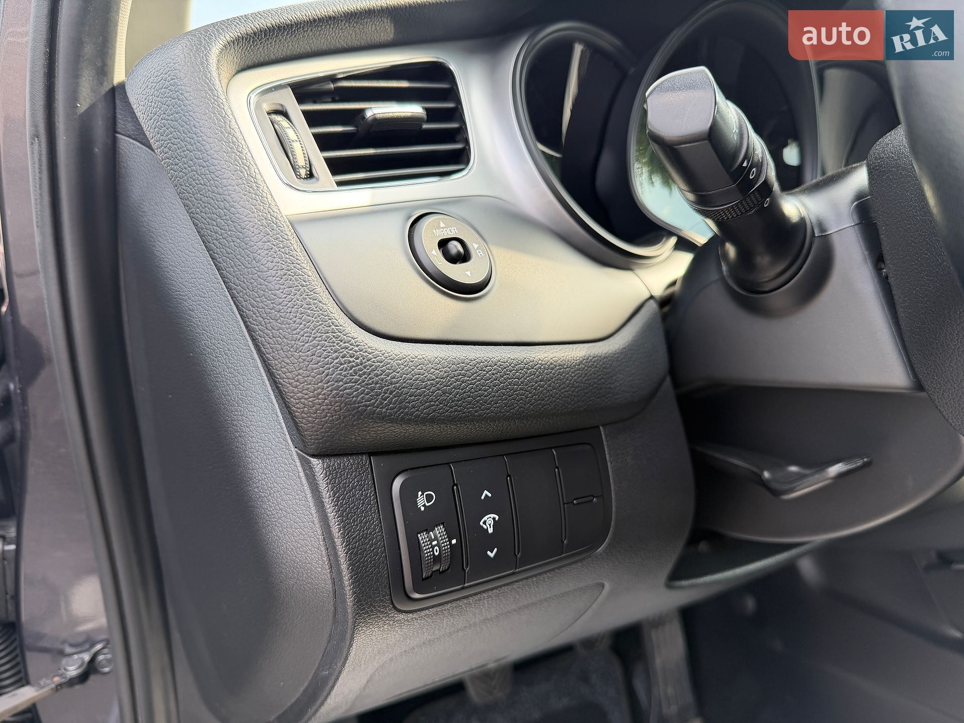 Kia Ceed 2015 VIN U5YHM816AEL086093 фото оголошення 32 з 122