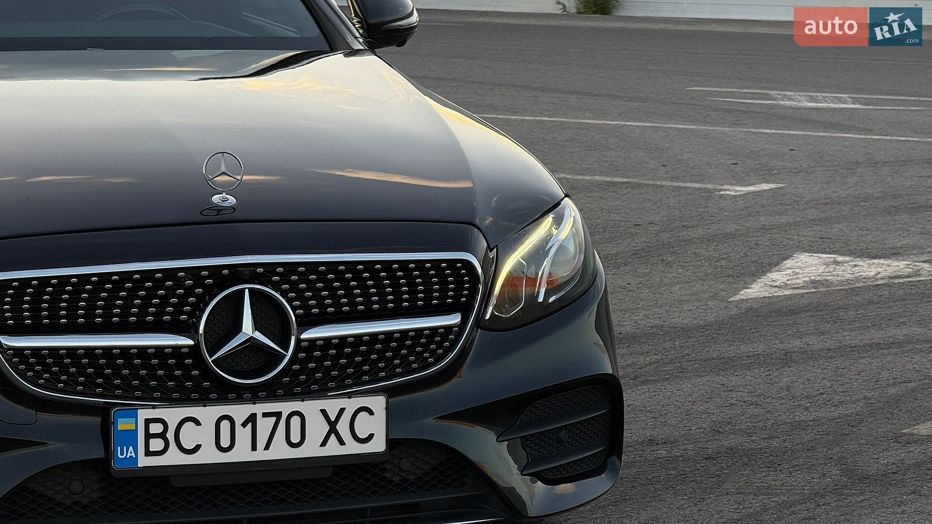 Mercedes-Benz E-Class 2019 VIN WDDZF4JB9KA630275 фото оголошення 2 з 18