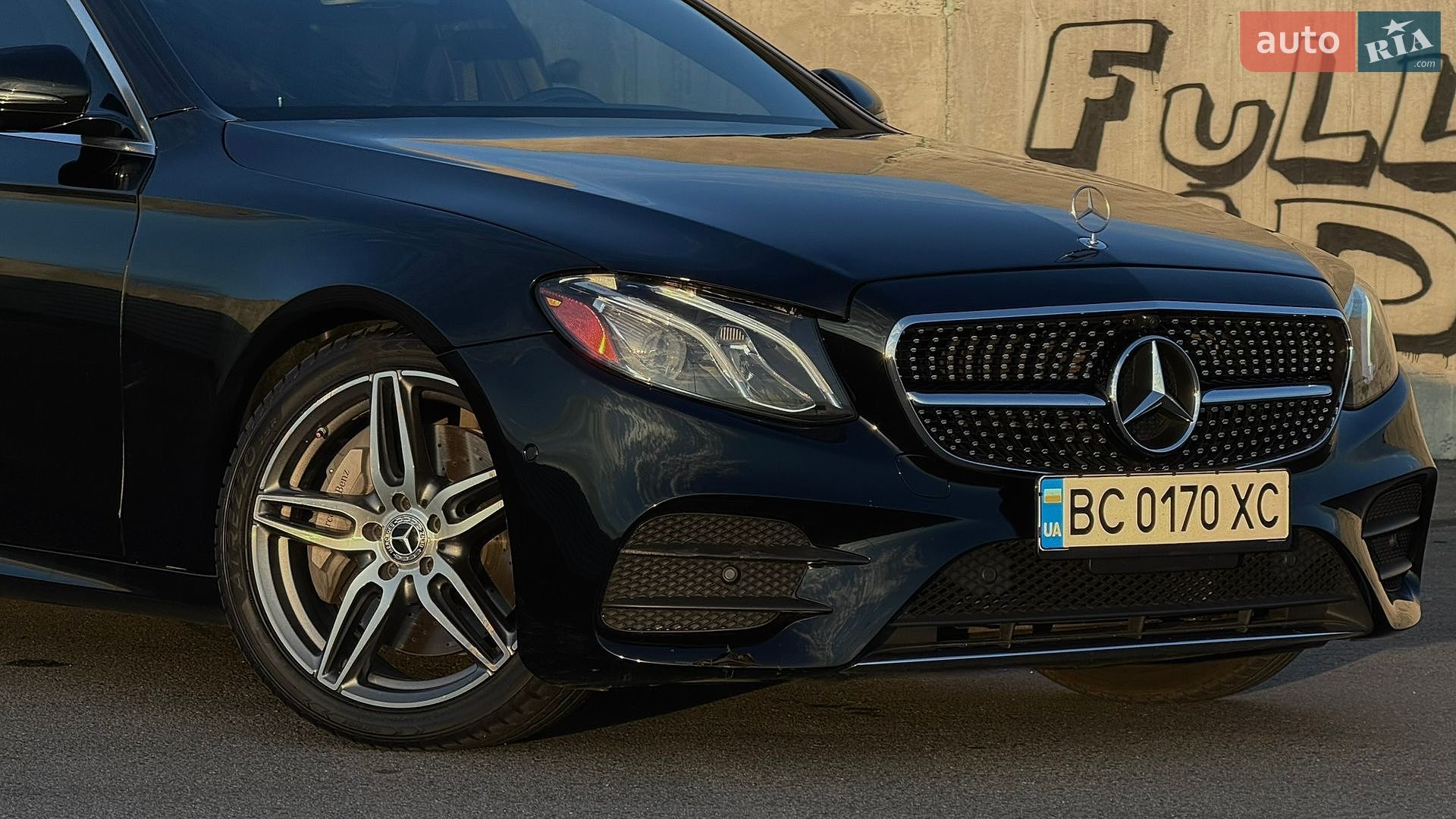 Mercedes-Benz E-Class 2019 VIN WDDZF4JB9KA630275 фото оголошення 17 з 18