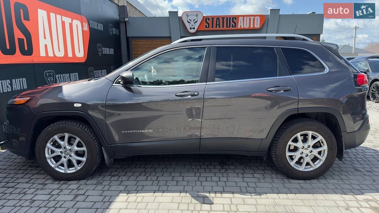 Jeep Cherokee 2017 VIN 1C4PJMLB2JD512630 фото оголошення 10 з 39