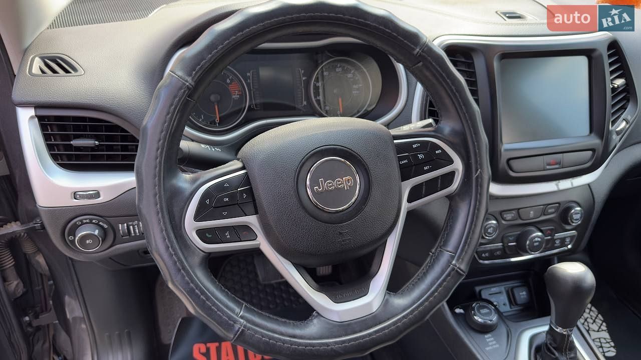 Jeep Cherokee 2017 VIN 1C4PJMLB2JD512630 фото оголошення 19 з 39