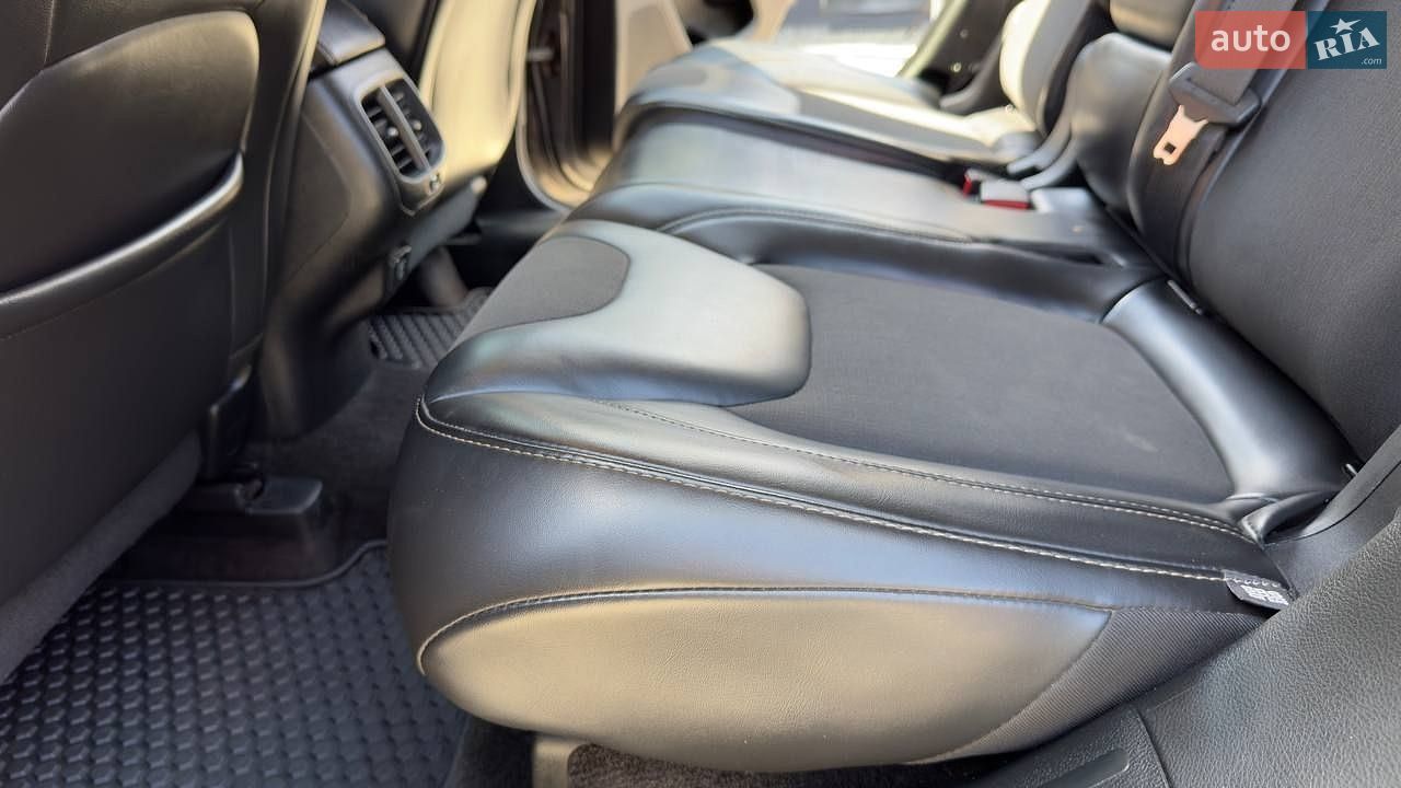 Jeep Cherokee 2017 VIN 1C4PJMLB2JD512630 фото оголошення 29 з 39