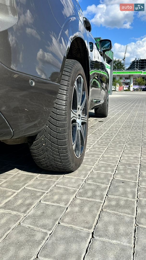 Volvo XC60 2017 VIN YV4A22RL5J1002486 фото оголошення 12 з 38
