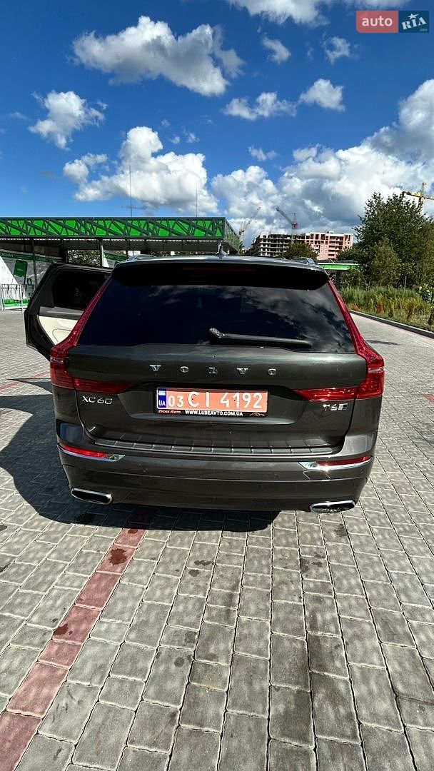Volvo XC60 2017 VIN YV4A22RL5J1002486 фото оголошення 8 з 38