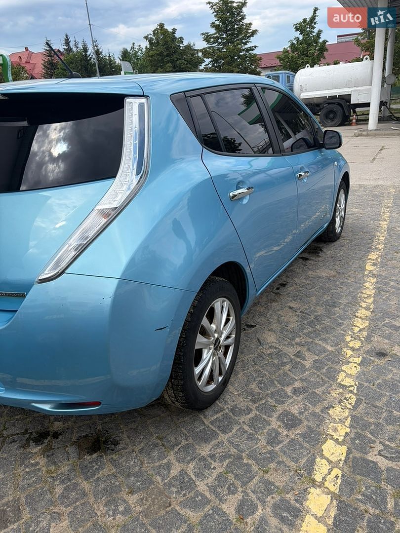 Nissan Leaf 2015 VIN SJNFAAZE0U6031648 фото оголошення 5 з 17