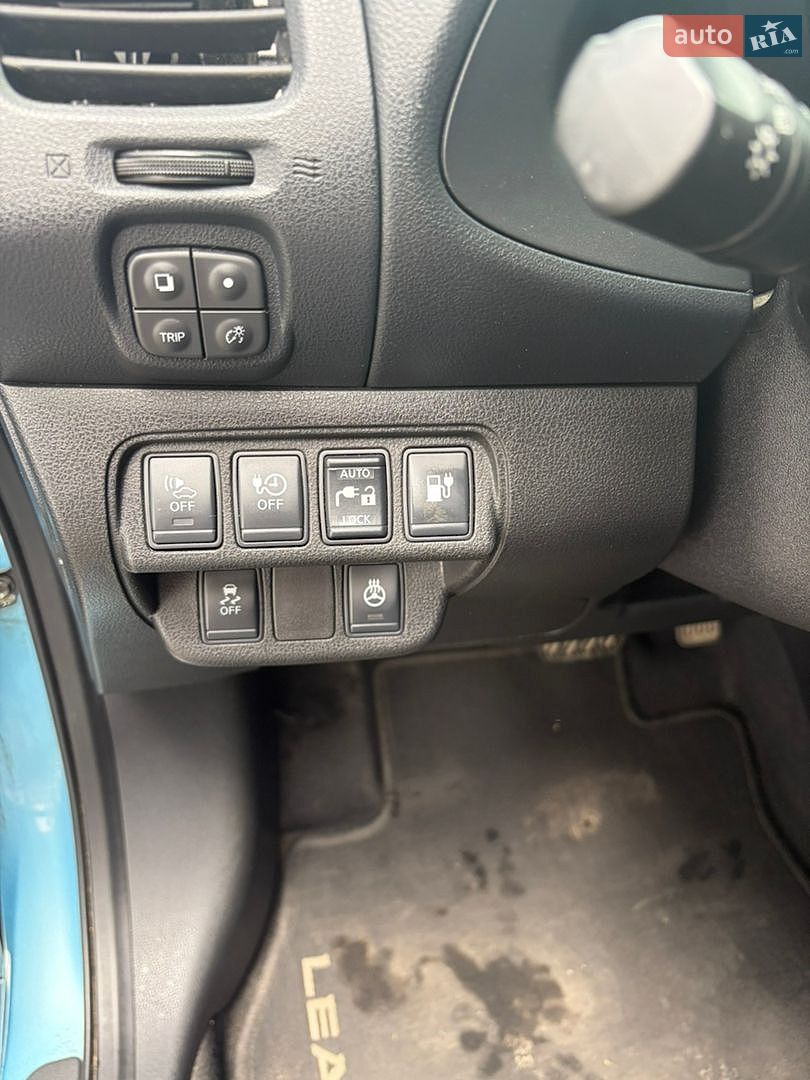 Nissan Leaf 2015 VIN SJNFAAZE0U6031648 фото оголошення 13 з 17