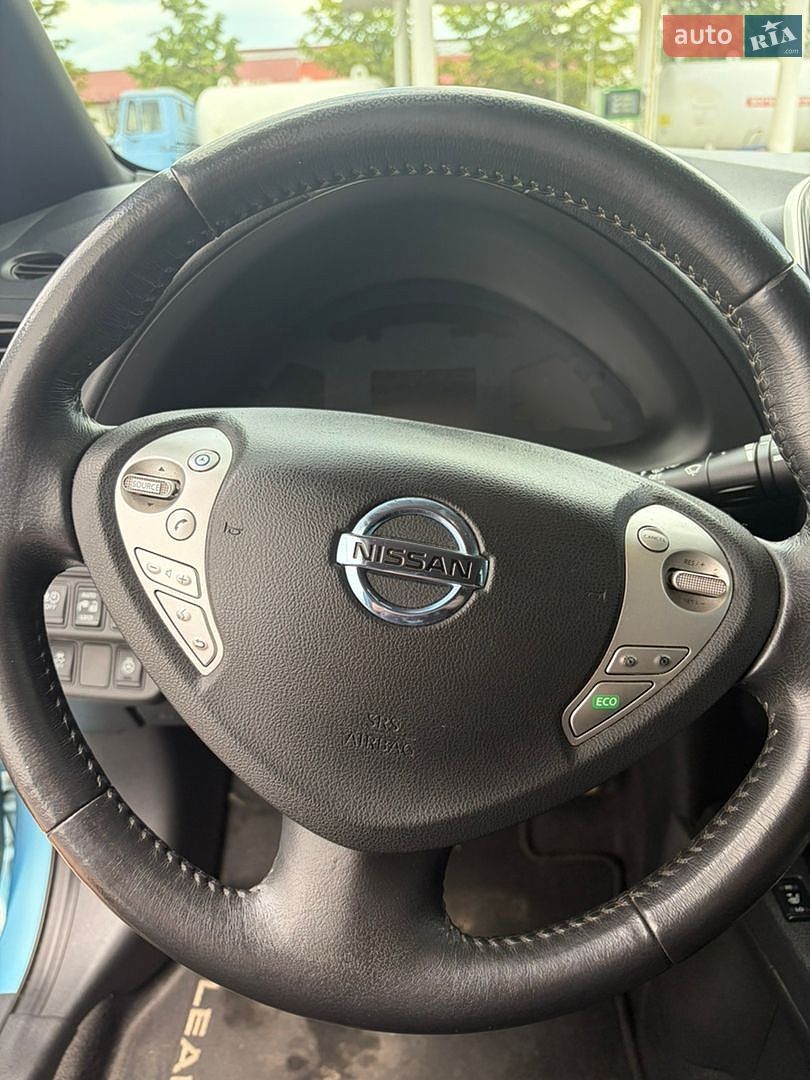 Nissan Leaf 2015 VIN SJNFAAZE0U6031648 фото оголошення 14 з 17