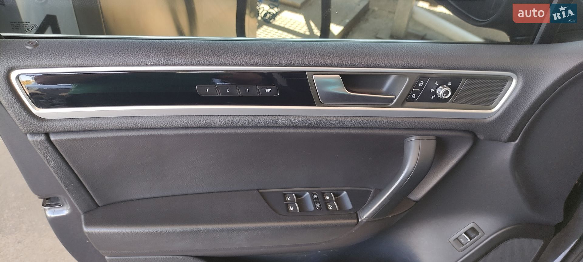 Volkswagen Touareg 2012 VIN WVGEP9BP6DD000904 фото оголошення 30 з 36