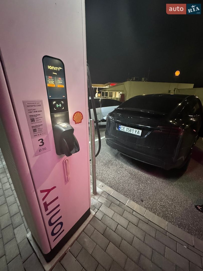 Tesla Model X 2016 VIN 5YJXCBE48GF014642 фото оголошення 8 з 12