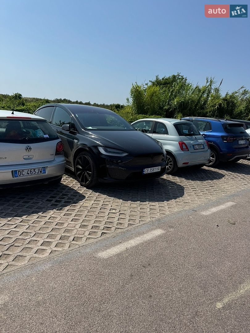 Tesla Model X 2016 VIN 5YJXCBE48GF014642 фото оголошення 9 з 12
