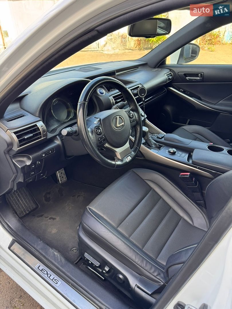Lexus IS 2014 VIN JTHBH5D2305028483 фото оголошення 9 з 18