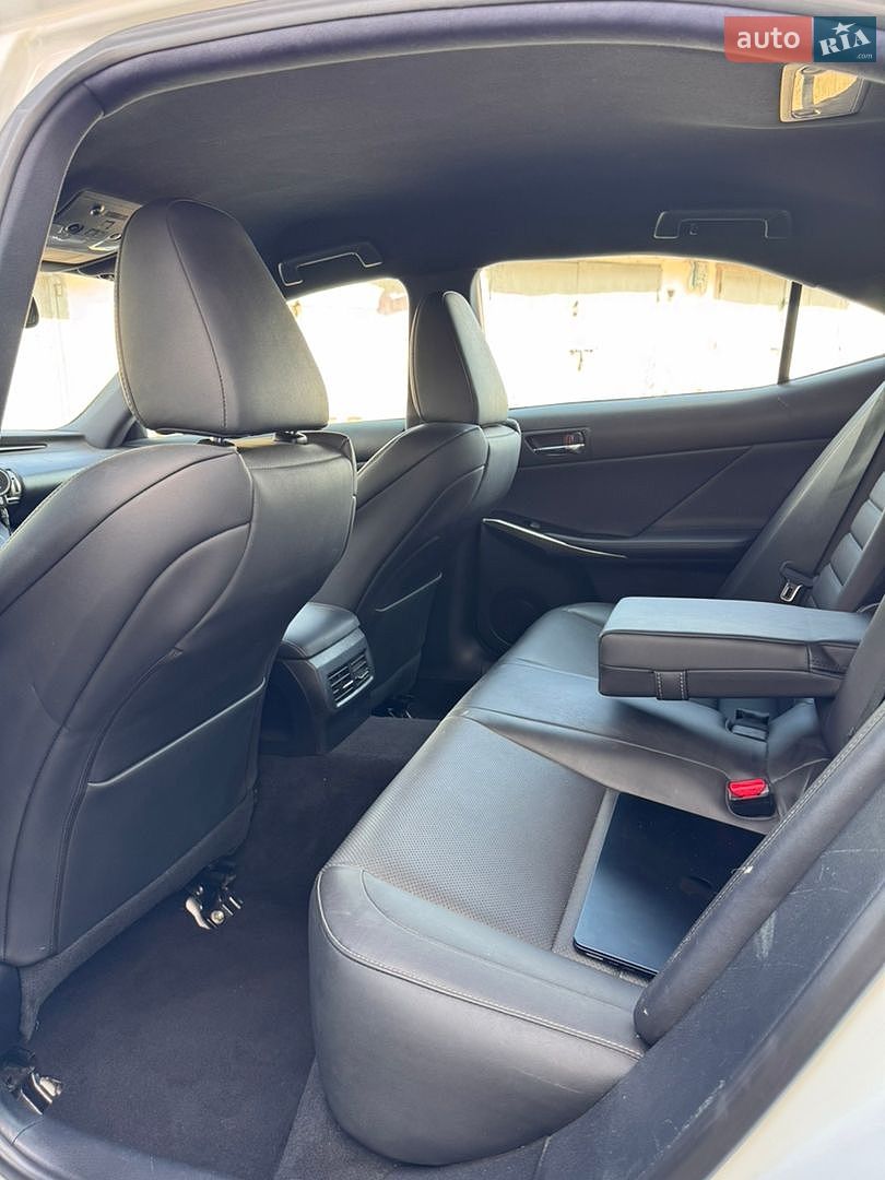 Lexus IS 2014 VIN JTHBH5D2305028483 фото оголошення 11 з 18