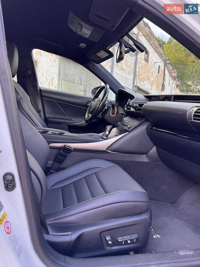 Lexus IS 2014 VIN JTHBH5D2305028483 фото оголошення 16 з 18