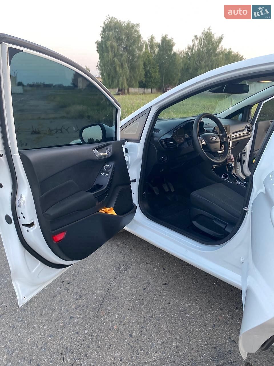 Ford Fiesta 2018 VIN WF0JXXGAHJJY13359 фото оголошення 18 з 26