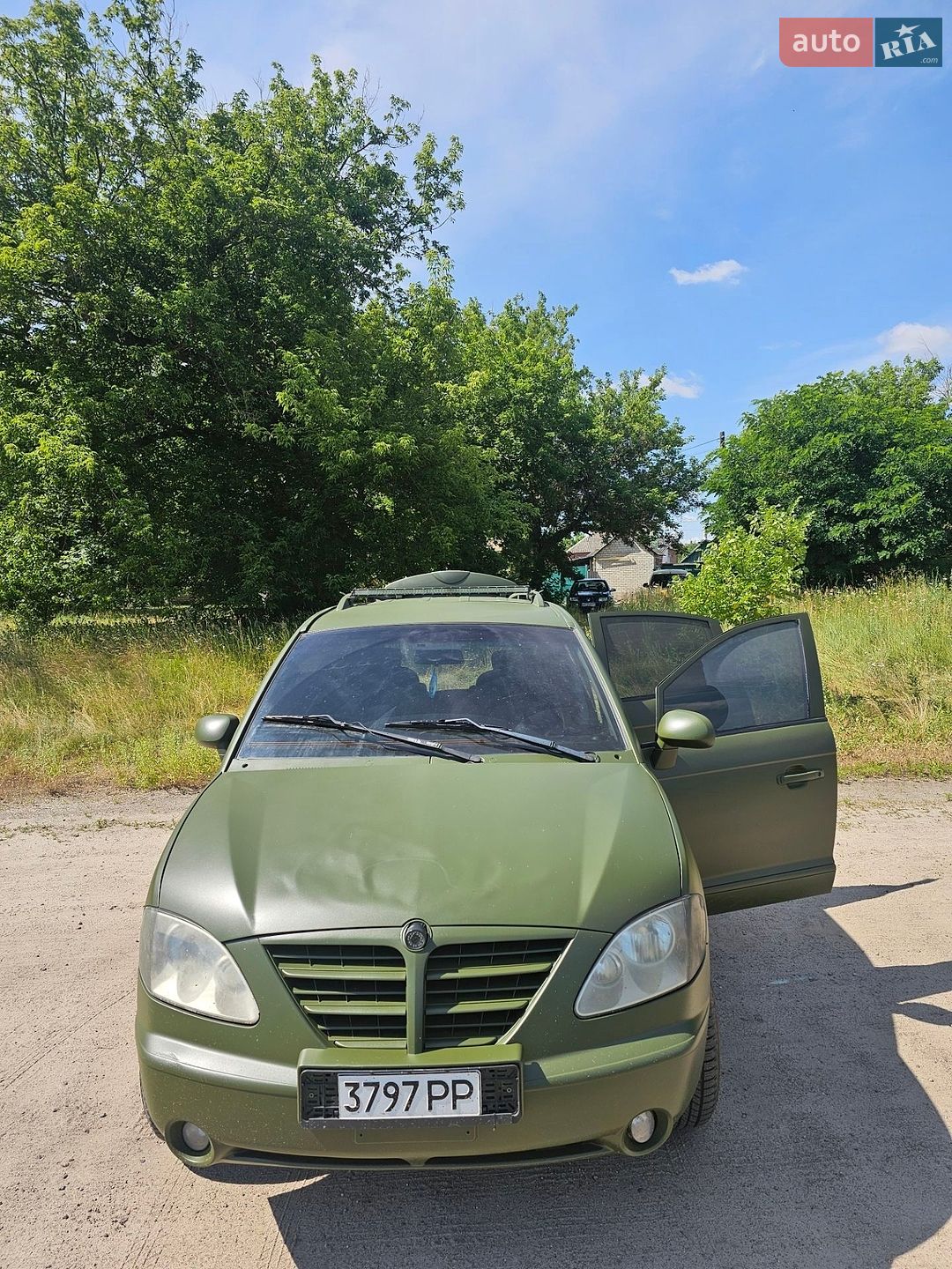 SsangYong Rodius 2005 VIN KPTN0B1FS5P023226 фото оголошення 3 з 9