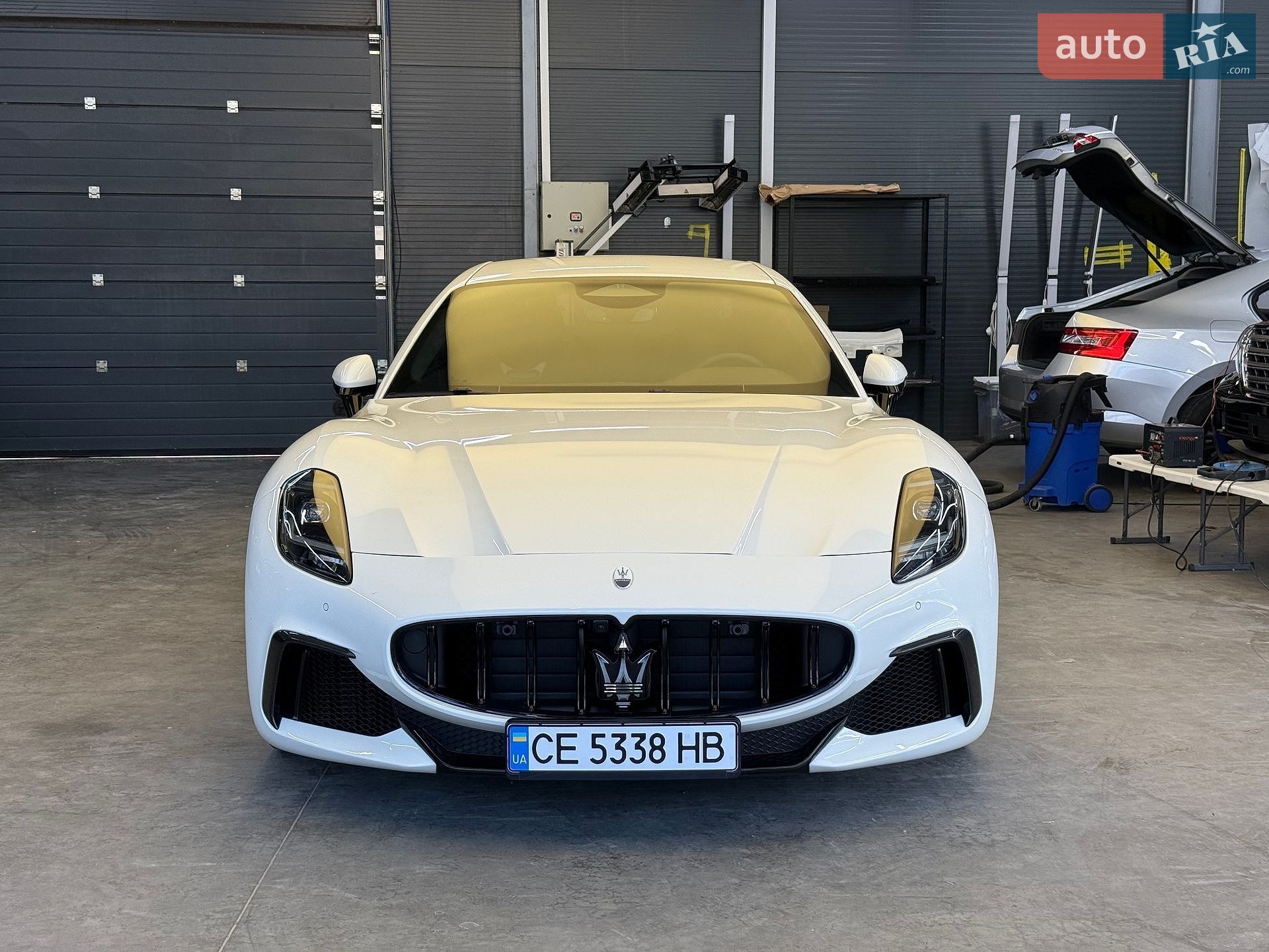 Maserati GranTurismo 2023 VIN ZAMBMVDB0RX432707 фото оголошення 2 з 15