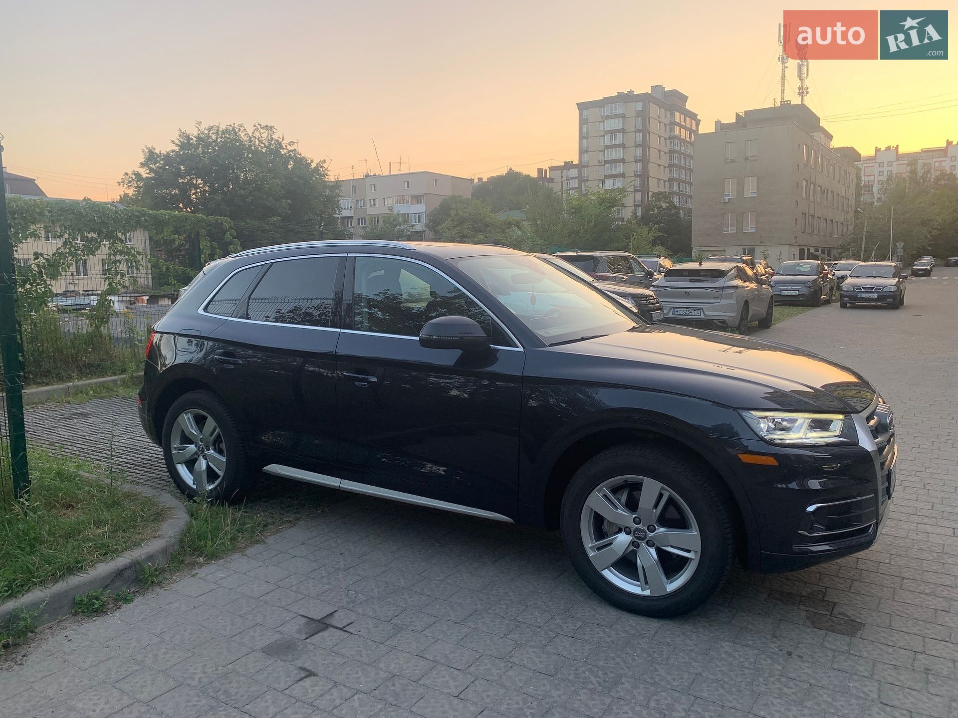 Audi Q5 2019 VIN WA1CNAFY3K2067291 фото оголошення 3 з 35