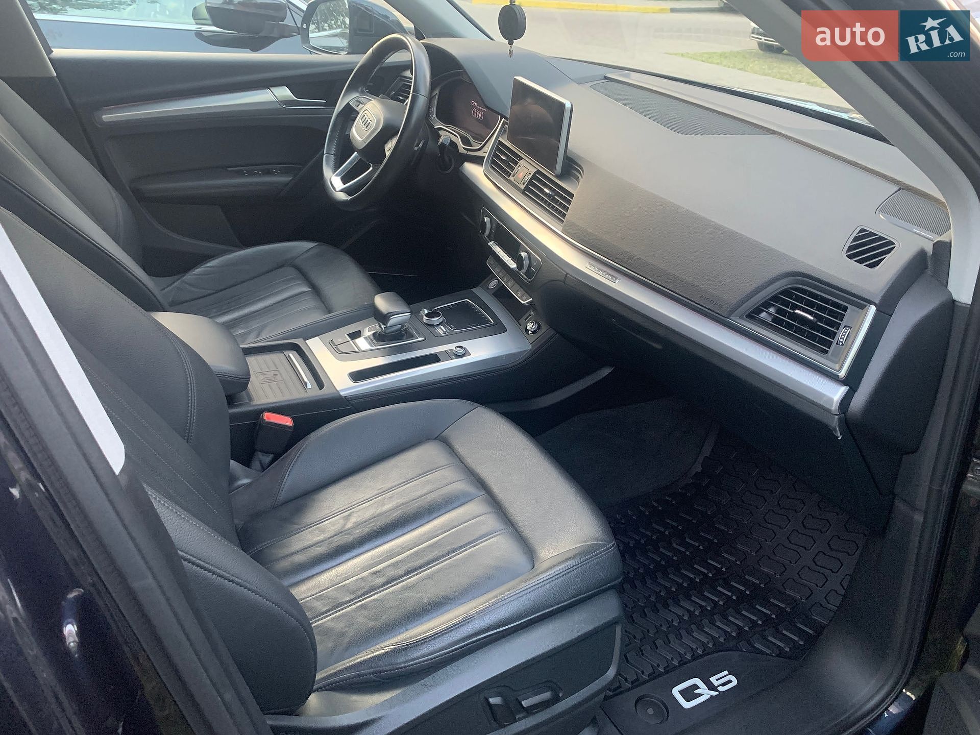 Audi Q5 2019 VIN WA1CNAFY3K2067291 фото оголошення 26 з 35