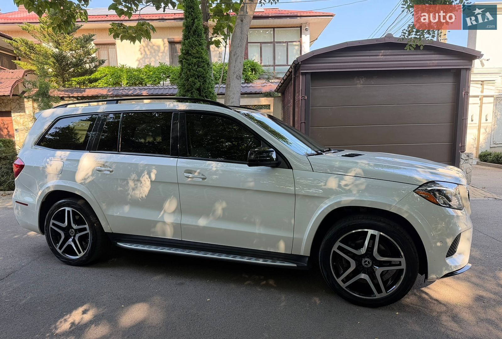 Mercedes-Benz GLS-Class 2016 VIN 4JGDF6EE3HA828360 фото оголошення 4 з 54