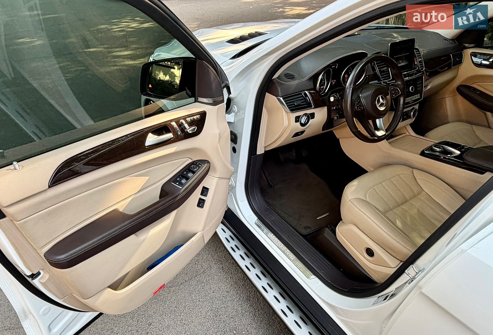 Mercedes-Benz GLS-Class 2016 VIN 4JGDF6EE3HA828360 фото оголошення 19 з 54