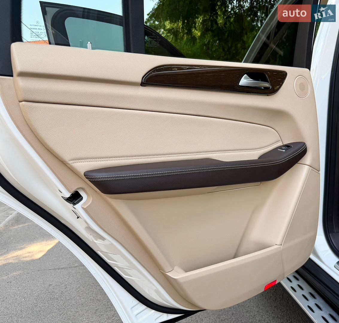 Mercedes-Benz GLS-Class 2016 VIN 4JGDF6EE3HA828360 фото оголошення 30 з 54