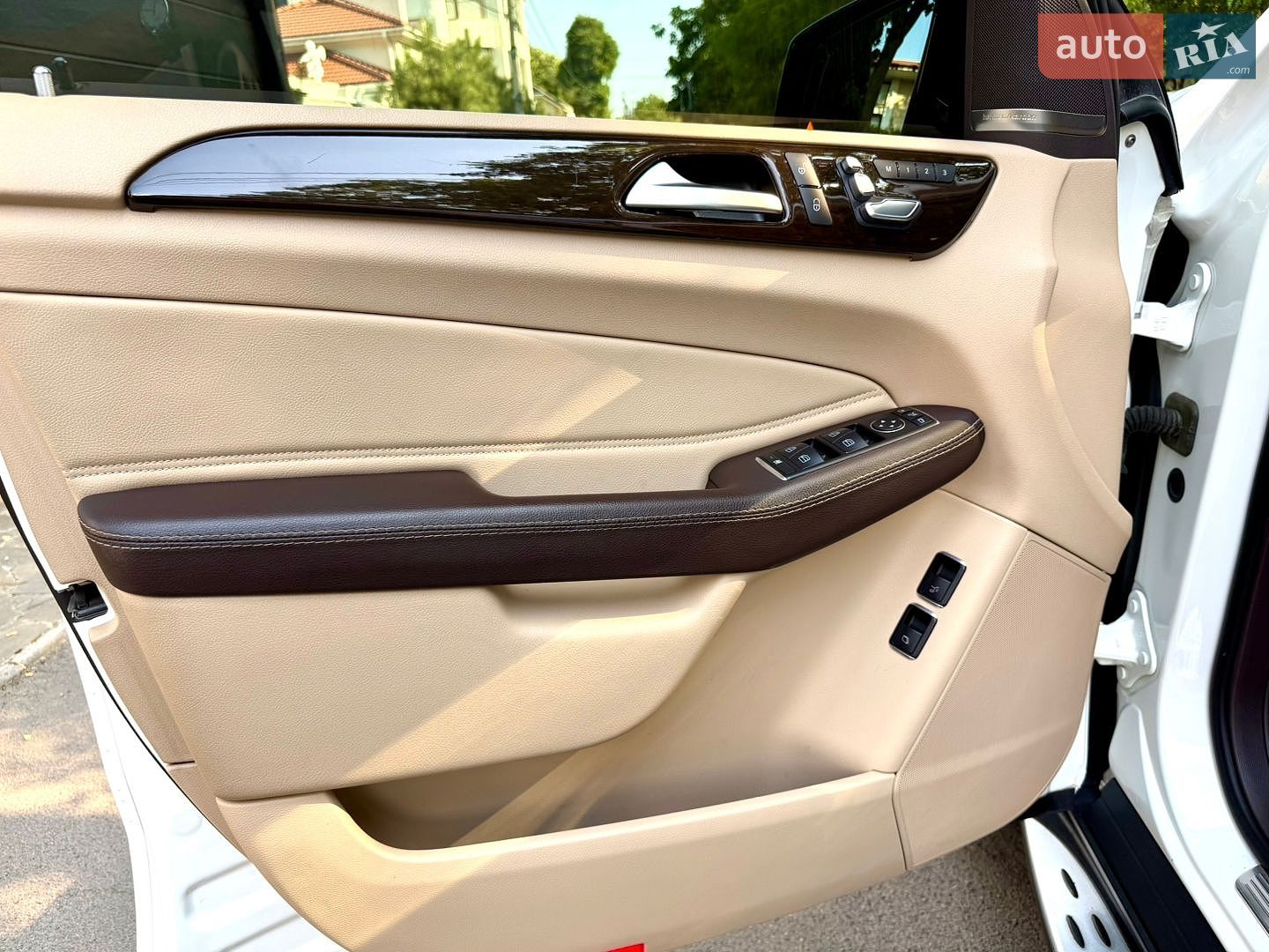 Mercedes-Benz GLS-Class 2016 VIN 4JGDF6EE3HA828360 фото оголошення 32 з 54