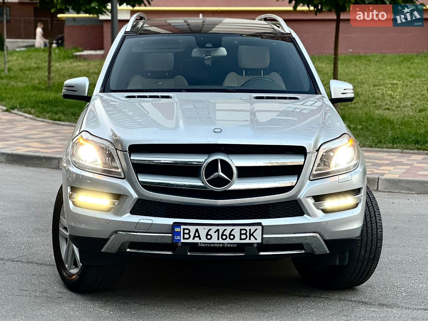 Mercedes-Benz GL-Class 2014 VIN 4JGDF7CE7EA424224 фото оголошення 2 з 46